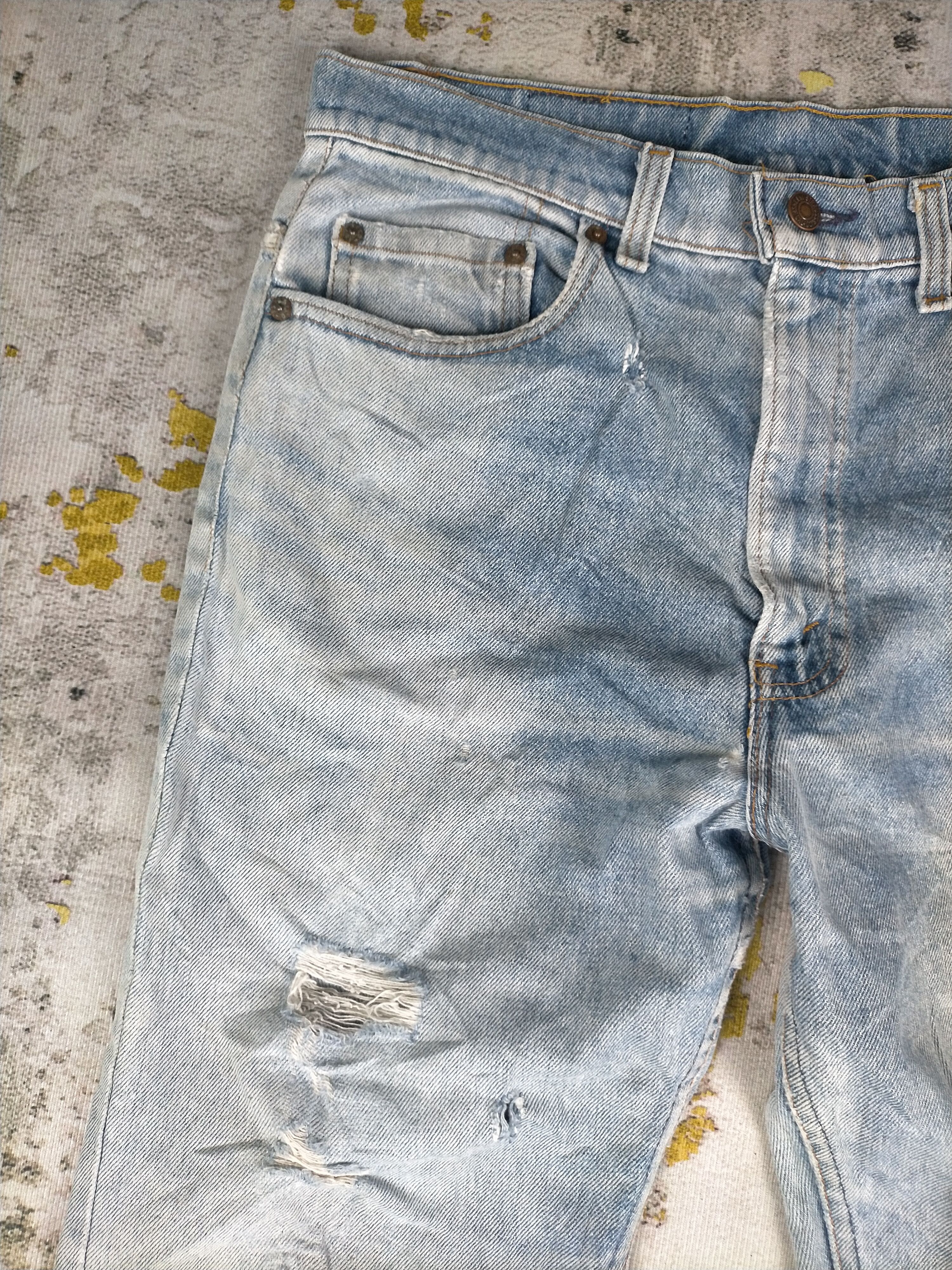 Levi's 🔥90s Levis 517 Light Wash Dirty Distressed Jeans Size US 31 - 5 Thumbnail