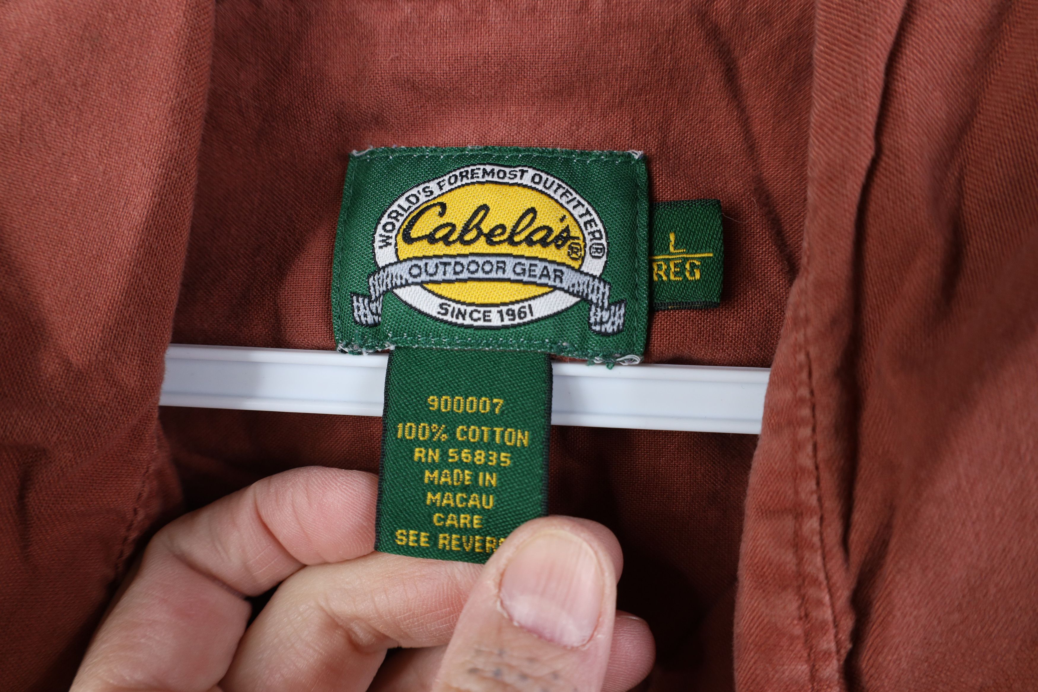 Cabelas Vintage 90s Cabelas Patch Collared Button Shirt Red Cotton Size US L / EU 52-54 / 3 - 9 Thumbnail