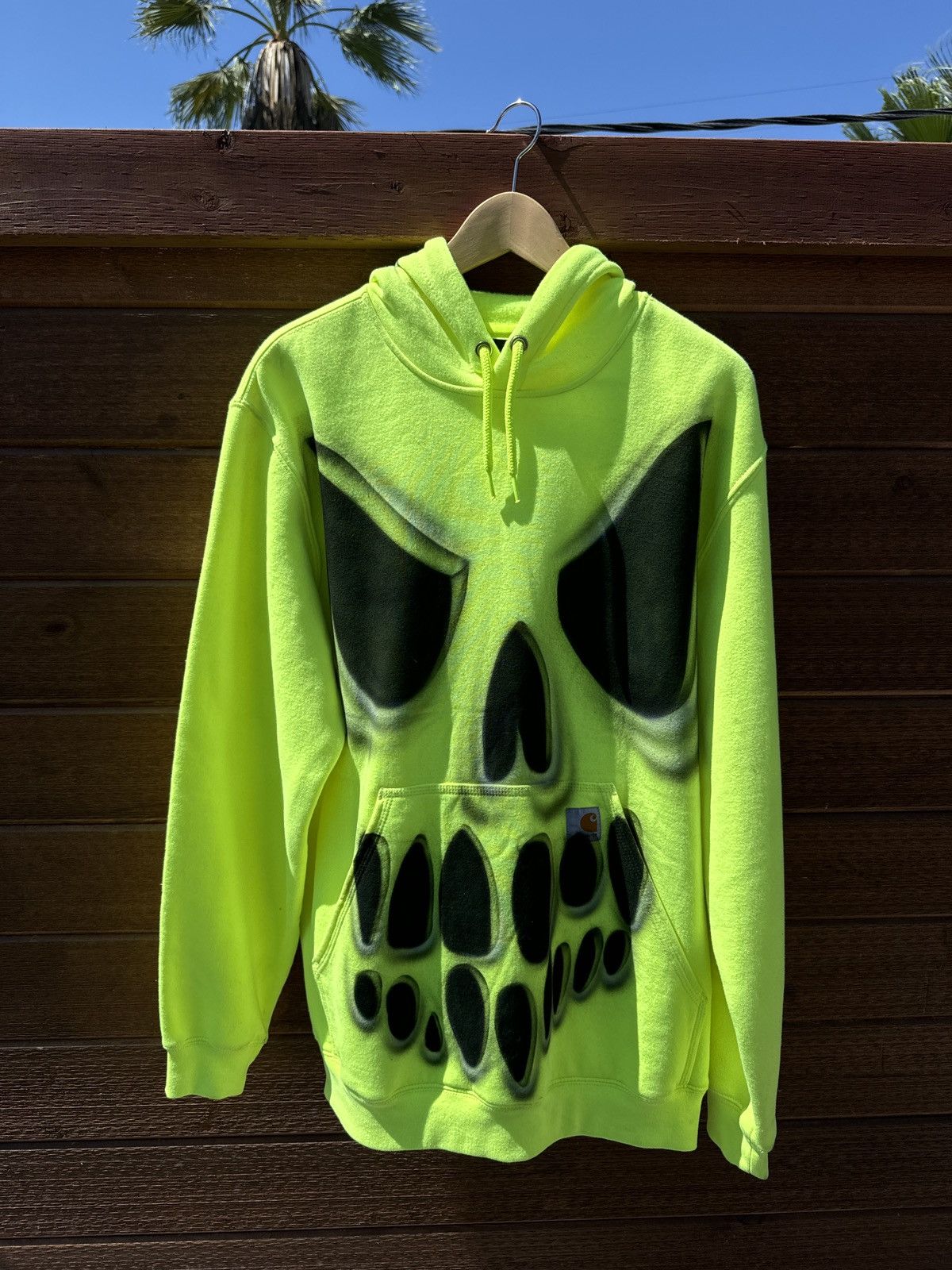 Carhartt Neon skull faced airbrushed hoodie Size US XL / EU 56 / 4 - 3 Thumbnail