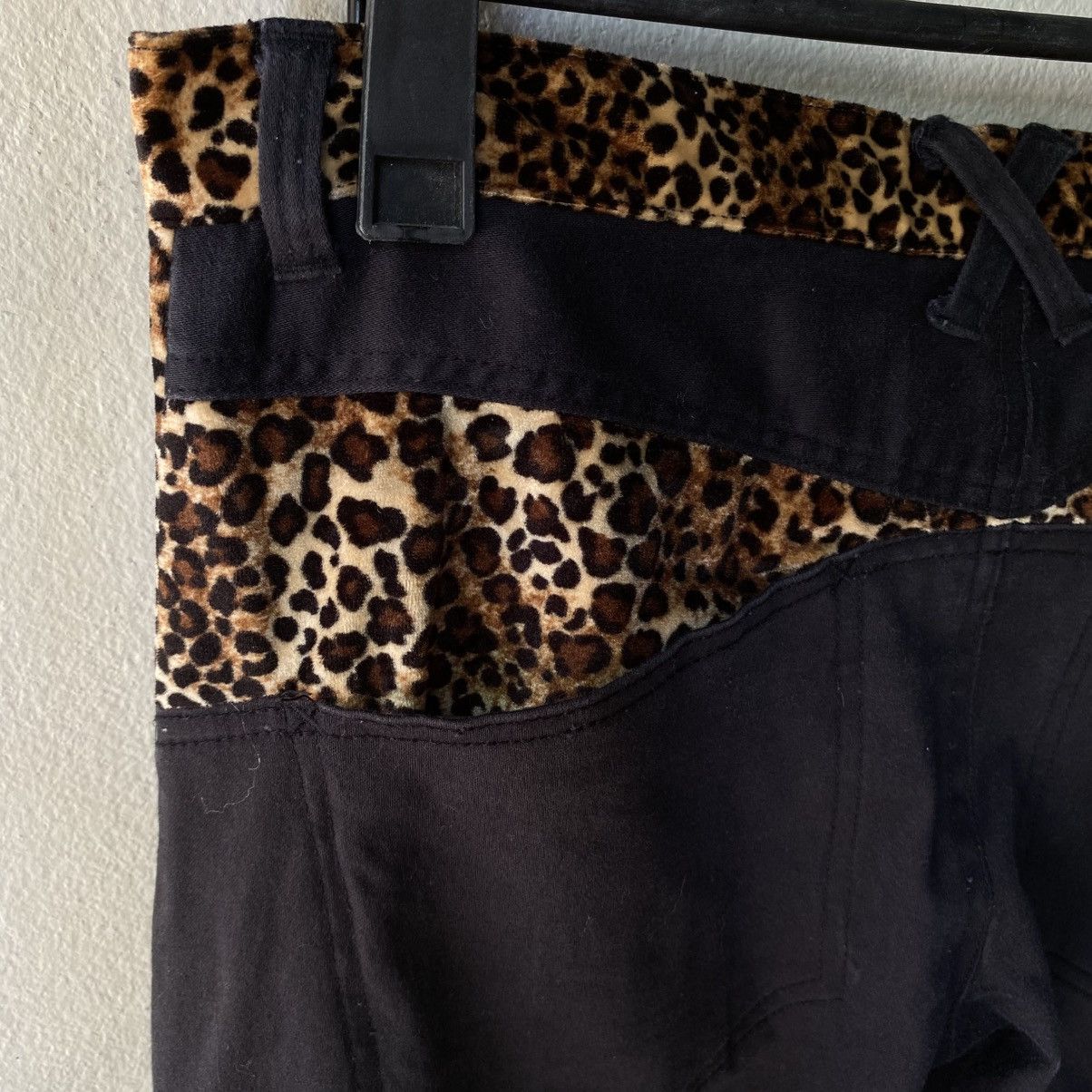 Japanese Brand × Seditionaries HUNDRED CLUB Y2K Punk Black Cargo Pants with Leopard Trim Size 32" / US 10 / IT 46 - 15 Thumbnail