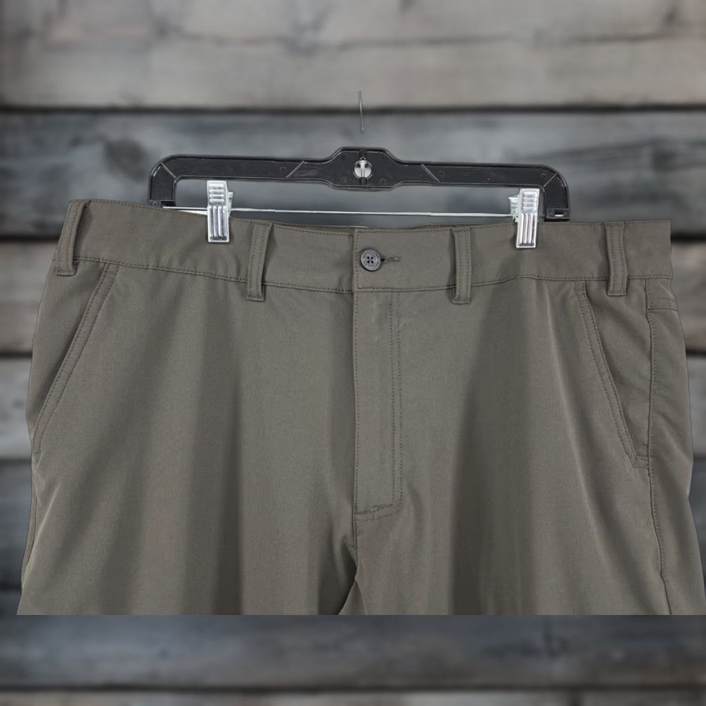 Vintage VINTAGE Magellan Outdoors Classic Fit Moisture Wicking Cargo Dark Green Pants 38x33 Size US 38 / EU 54 - 1 Thumbnail