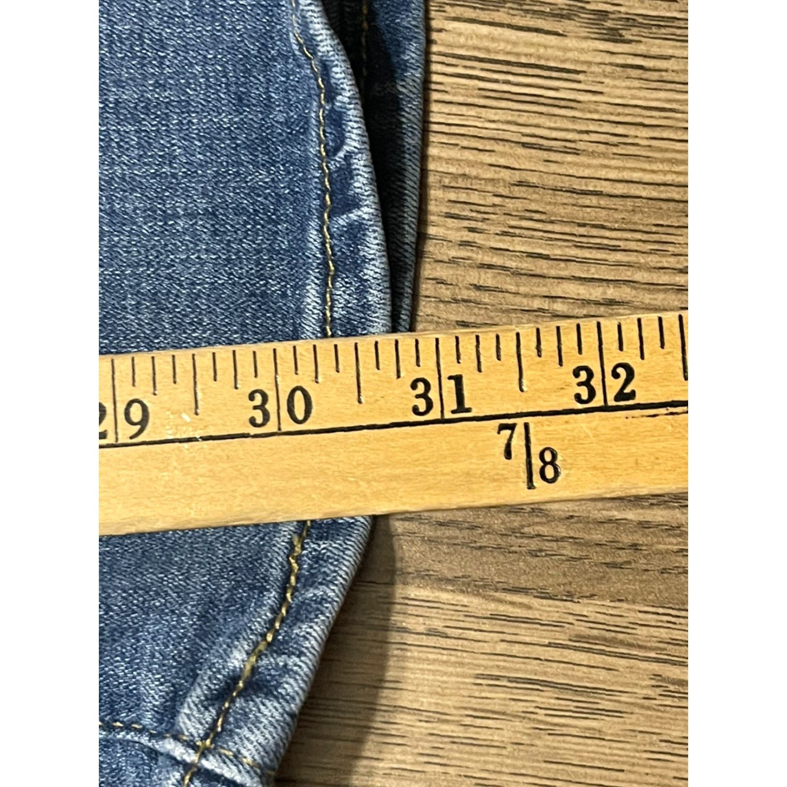 Levi's VINTAGE Levi's Jeans Women's Size 8 Blue Denim Classic Bootcut Pockets Size 30" / US 8 / IT 44 - 5 Thumbnail
