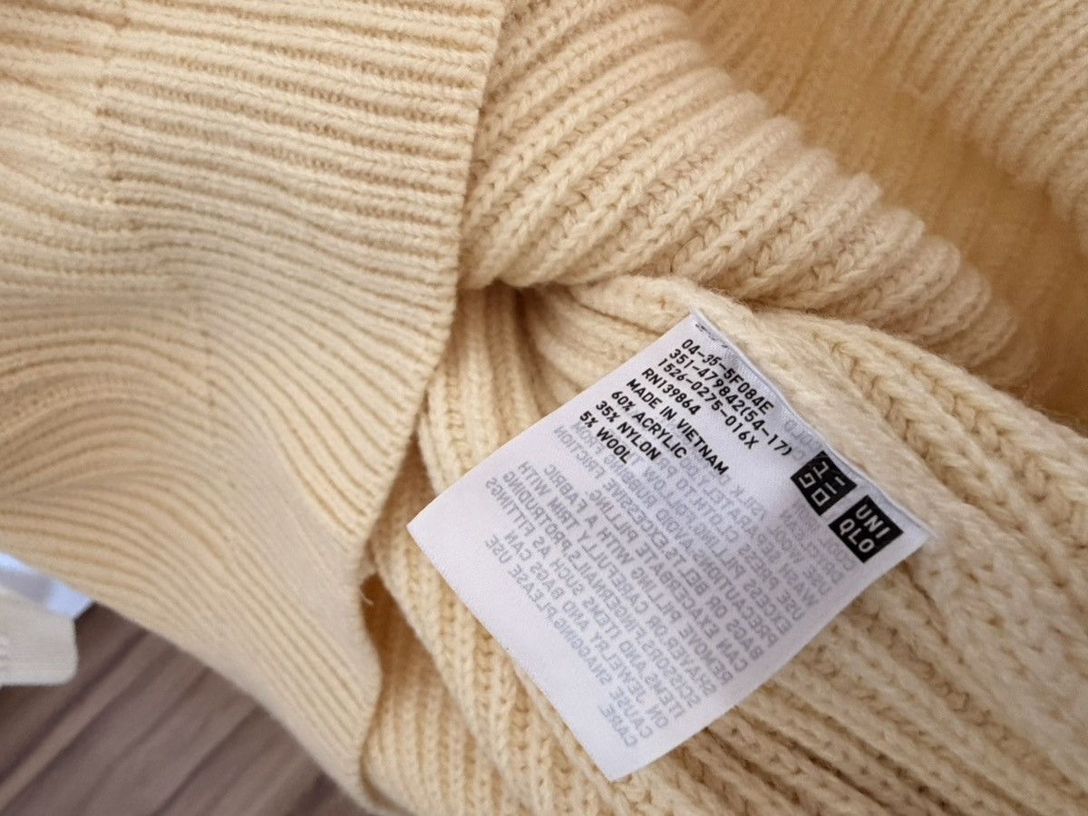 JW Anderson × Uniqlo JW Anderson Uniqlo Yellow Sweater Size US S / EU 44-46 / 1 - 6 Thumbnail