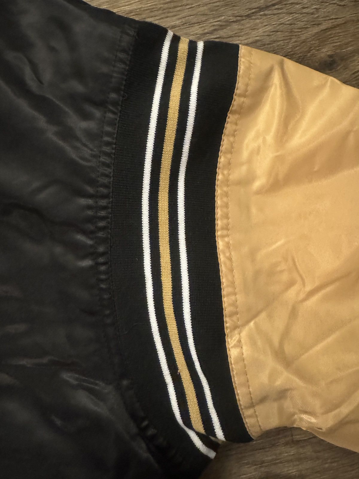 Starter Starter Vintage 90’s (NWT)New Orleans Saints Black/Gold Satin Jacket Size US L / EU 52-54 / 3 - 4 Thumbnail