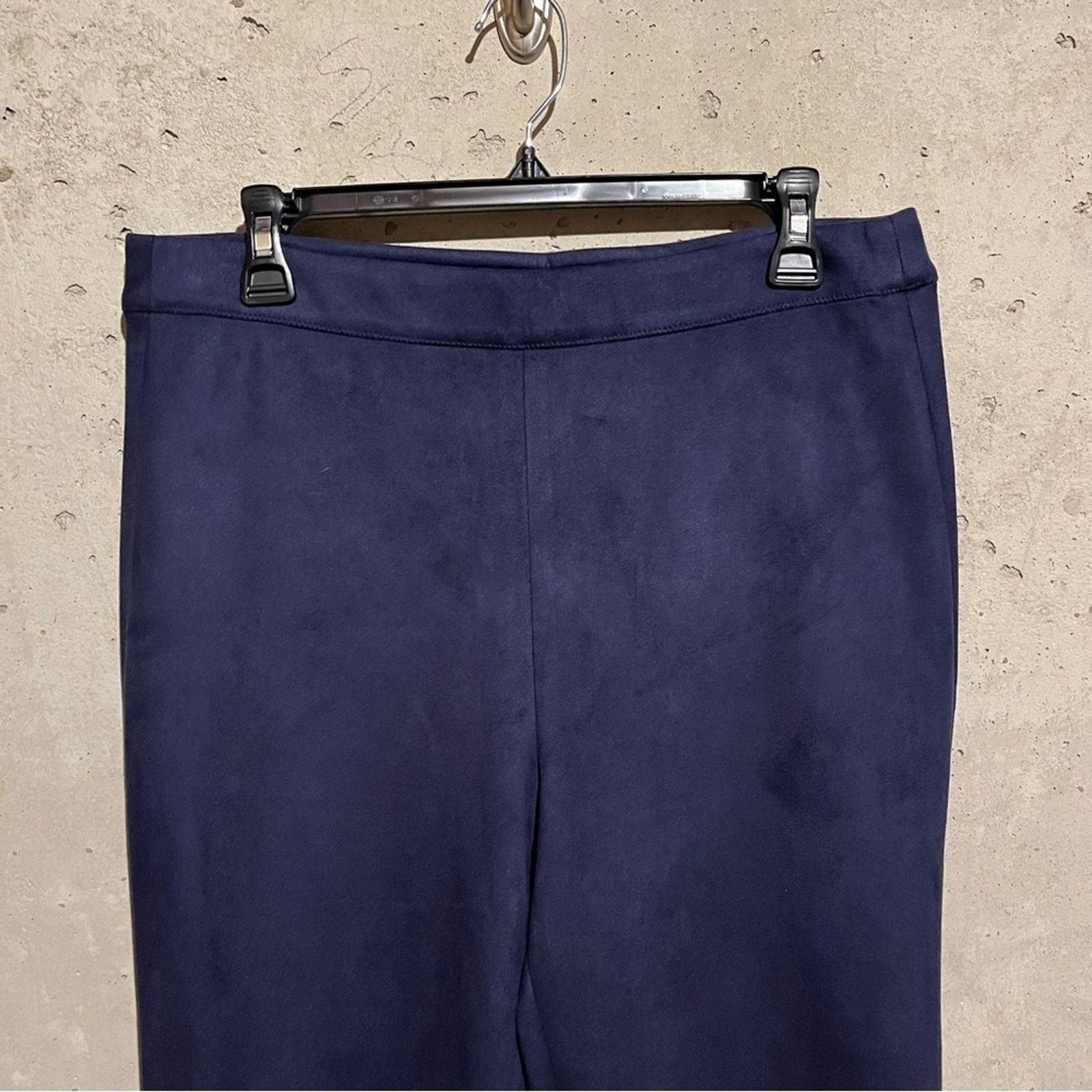 Elie Tahari NWT Elie Tahari Pants Womens sz L Vegan Suede Navy Legging Size 30" / US 8 / IT 44 - 9 Thumbnail