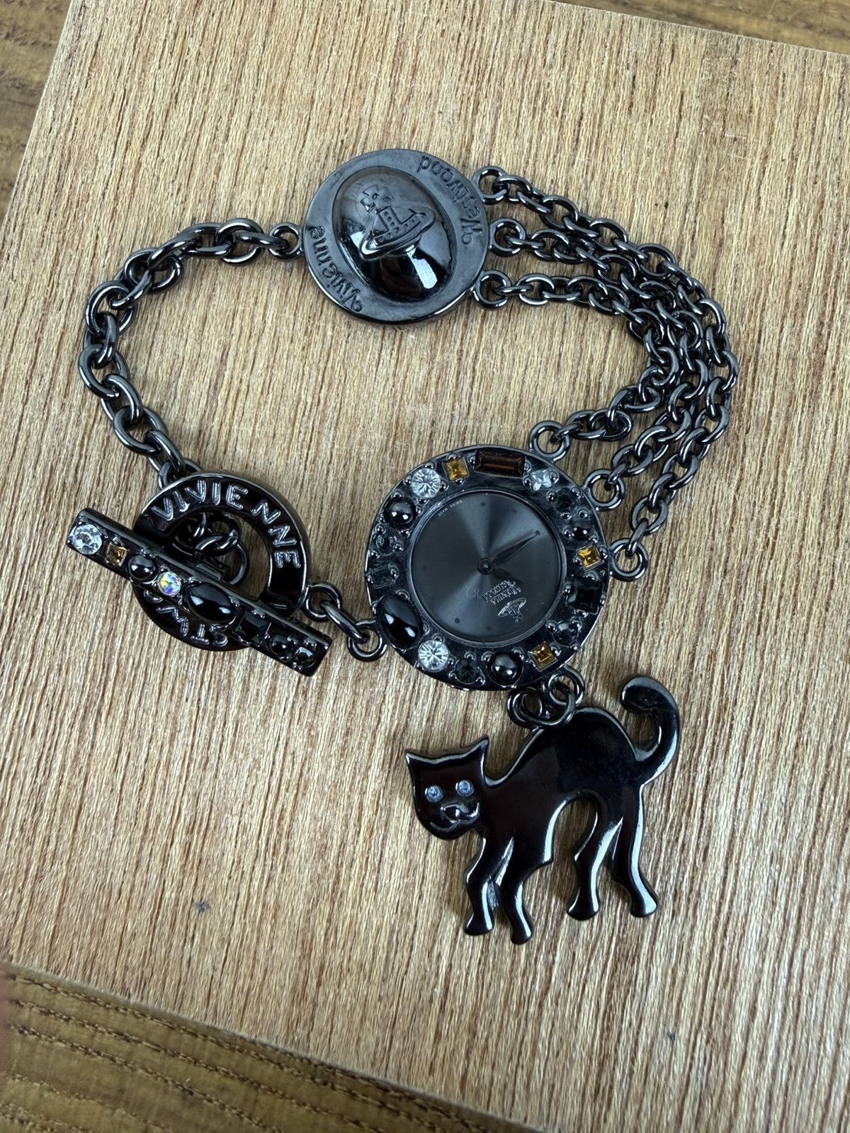 Vivienne Westwood Vivienne Westwood Black Cat Bracelet Rare Watch VW-7337 Size ONE SIZE - 1 Thumbnail