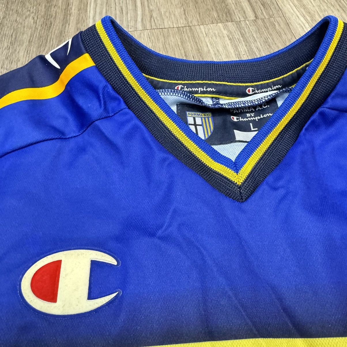 Champion Parma 02/03 home shirt #10 Nakata Size US L / EU 52-54 / 3 - 7 Thumbnail