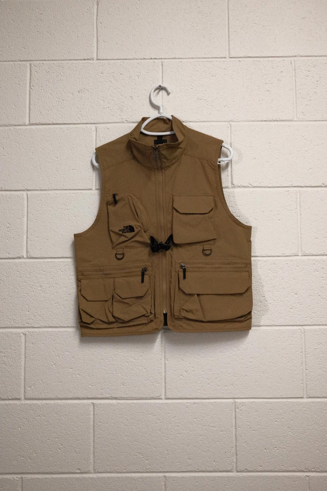 The North Face THE NORTH FACE Firefly Utility Vest - BROWN - SIZE M Size US M / EU 48-50 / 2 - 4 Thumbnail