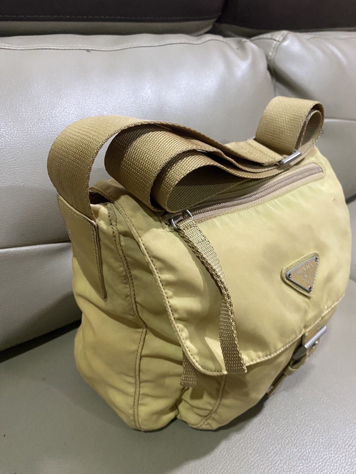 Prada Authentic Prada Tessuto Nyalon Sling Shoulder Bag Size ONE SIZE - 3 Thumbnail