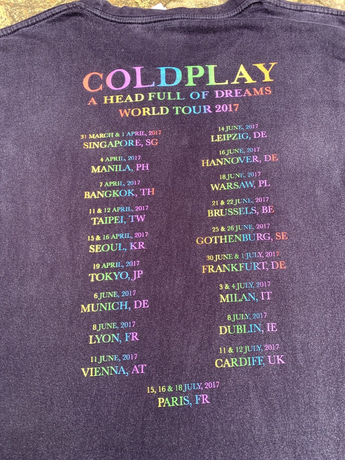 Band Tees 2017 Coldplay "A Head Full of Dreams" World Tour Tee Size US L / EU 52-54 / 3 - 3 Thumbnail