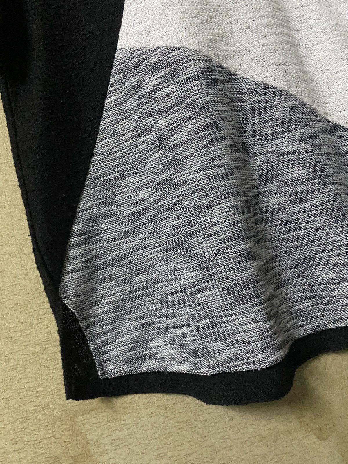 In The Attic IN THE ATTIC HOMME Half Sleeves Blend Colour Block Hoodie Size US M / EU 48-50 / 2 - 4 Thumbnail