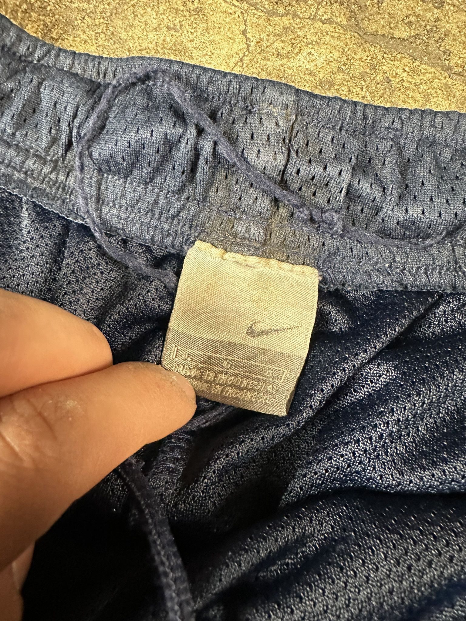 Nike 00s Vintage Nike Mesh Swoosh Shorts Size US 36 / EU 52 - 7 Thumbnail