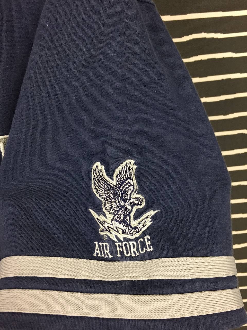 Reebok Vtg Reebok Air Force Academy USAFA Embroidered Logo Tee Size US XL / EU 56 / 4 - 8 Thumbnail