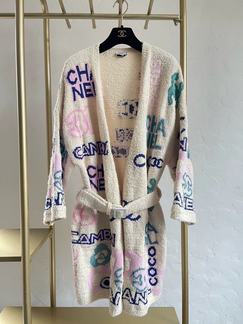 Chanel Chanel 23s towel bathrobe cardigan coat Size XXS / US 00 / IT 34 - 1 Thumbnail