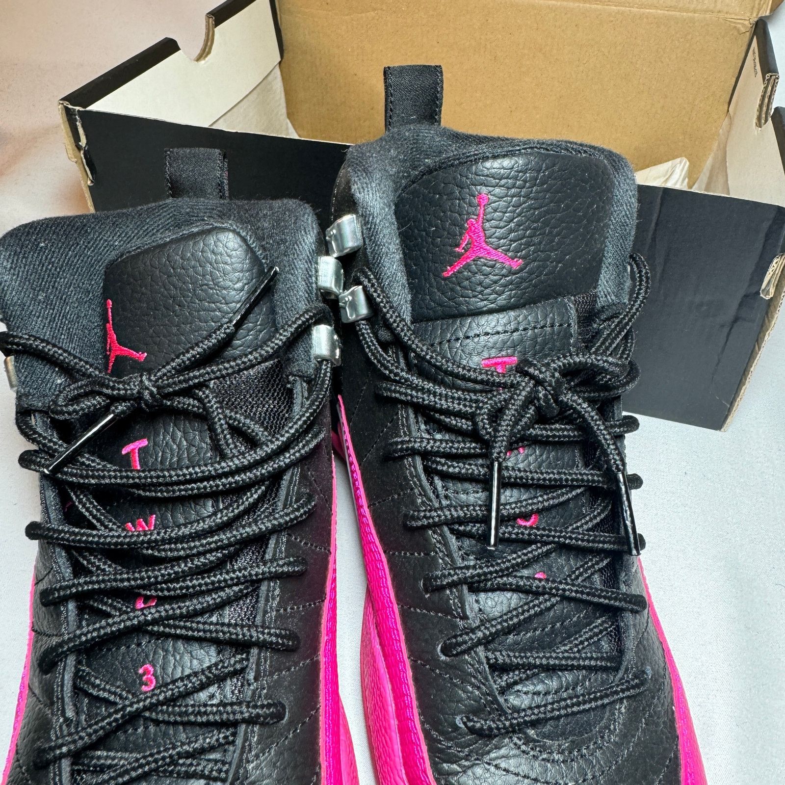 Jordan Brand × Nike Size 5 - Air Jordan 12 Retro GS Deadly Pink Men's Shoes Size US 5 / EU 37 - 13 Thumbnail