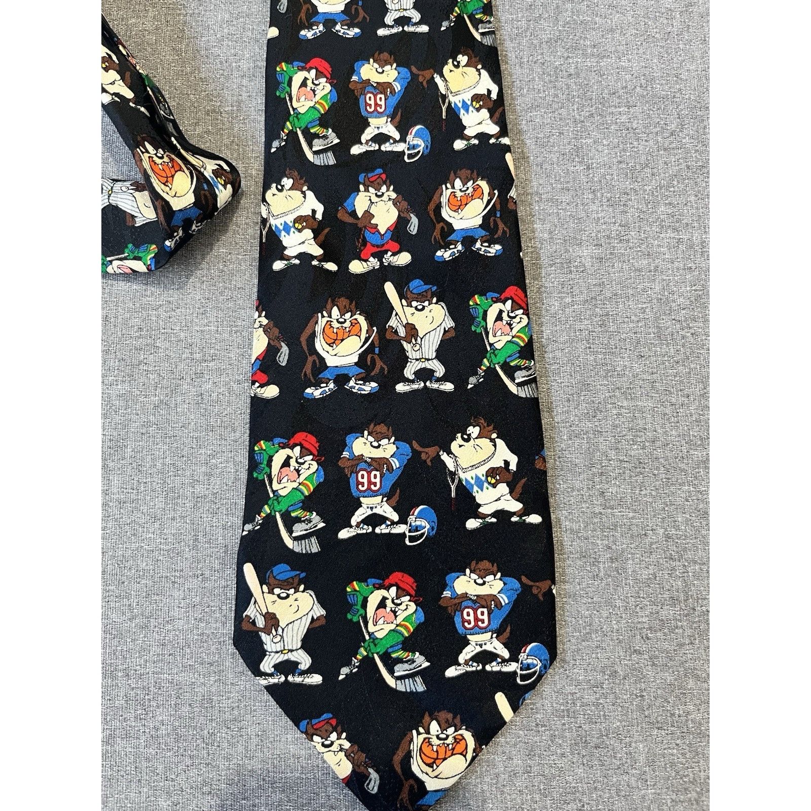 Other Looney Tunes Tasmanian Devil Sports Theme Necktie Taz Size ONE SIZE - 2 Thumbnail