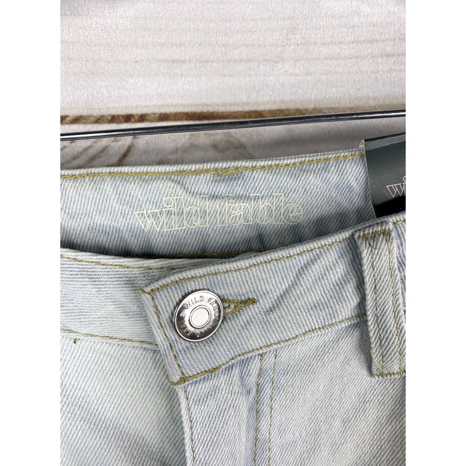 Vintage Wild Fable Shorts Womens 8 Denim High Rise 29 Light Wash NWT Blue 5-Pocket Casual Cut-Off Shorts Womens Size 30" / US 8 / IT 44 - 3 Thumbnail
