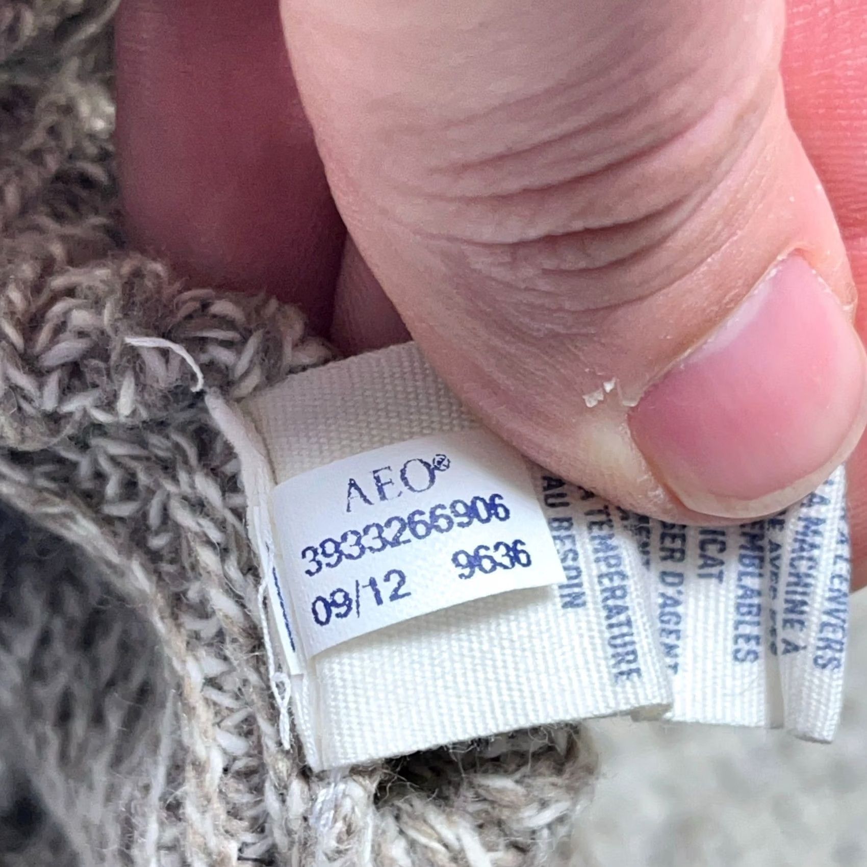 American Eagle Outfitters VINTAGE American Eagle Outfitters Sweater Men XL Tan Chunky-Knit Shawl Neck Y2K Athletic Fi Size US XL / EU 56 / 4 - 6 Thumbnail