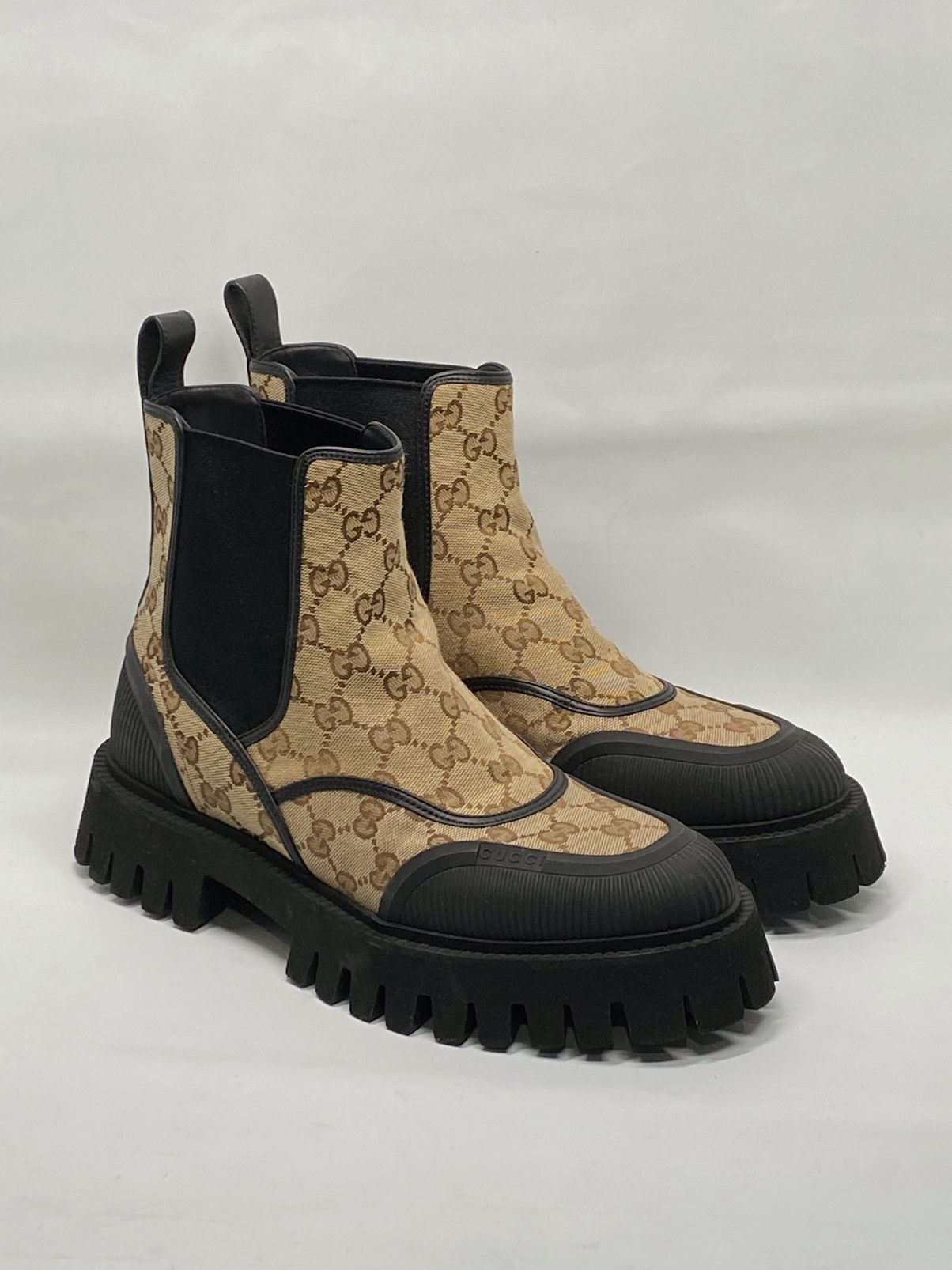 Gucci Gucci GG Printed Rubber Boots size 8 | Grailed