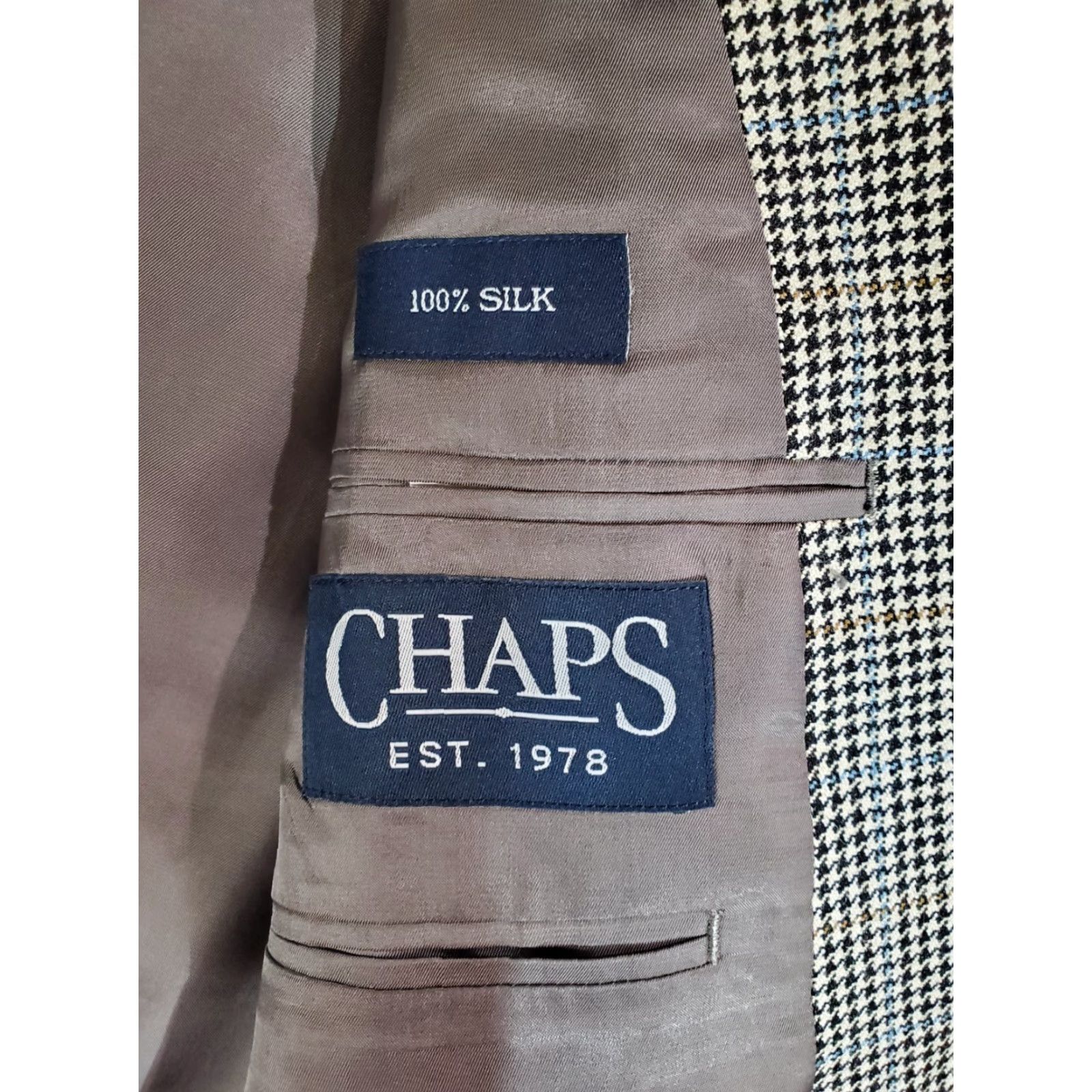 Chaps VINTAGE Chaps by Ralph Lauren Signature Blazer 46L Check Design 100% Silk Suit Coat Size 46R - 4 Thumbnail