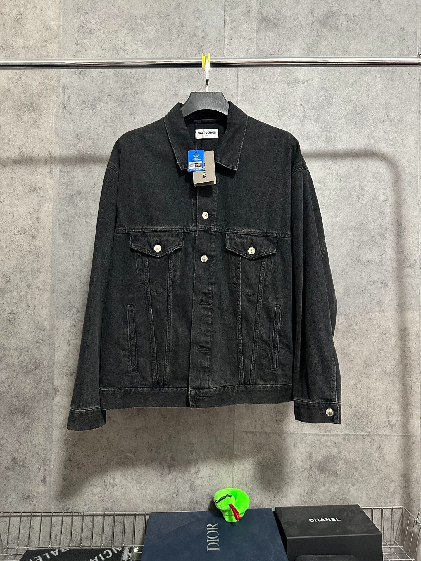 Balenciaga black denim jacket with graffiti design Size US XS / EU 42 / 0 - 4 Thumbnail