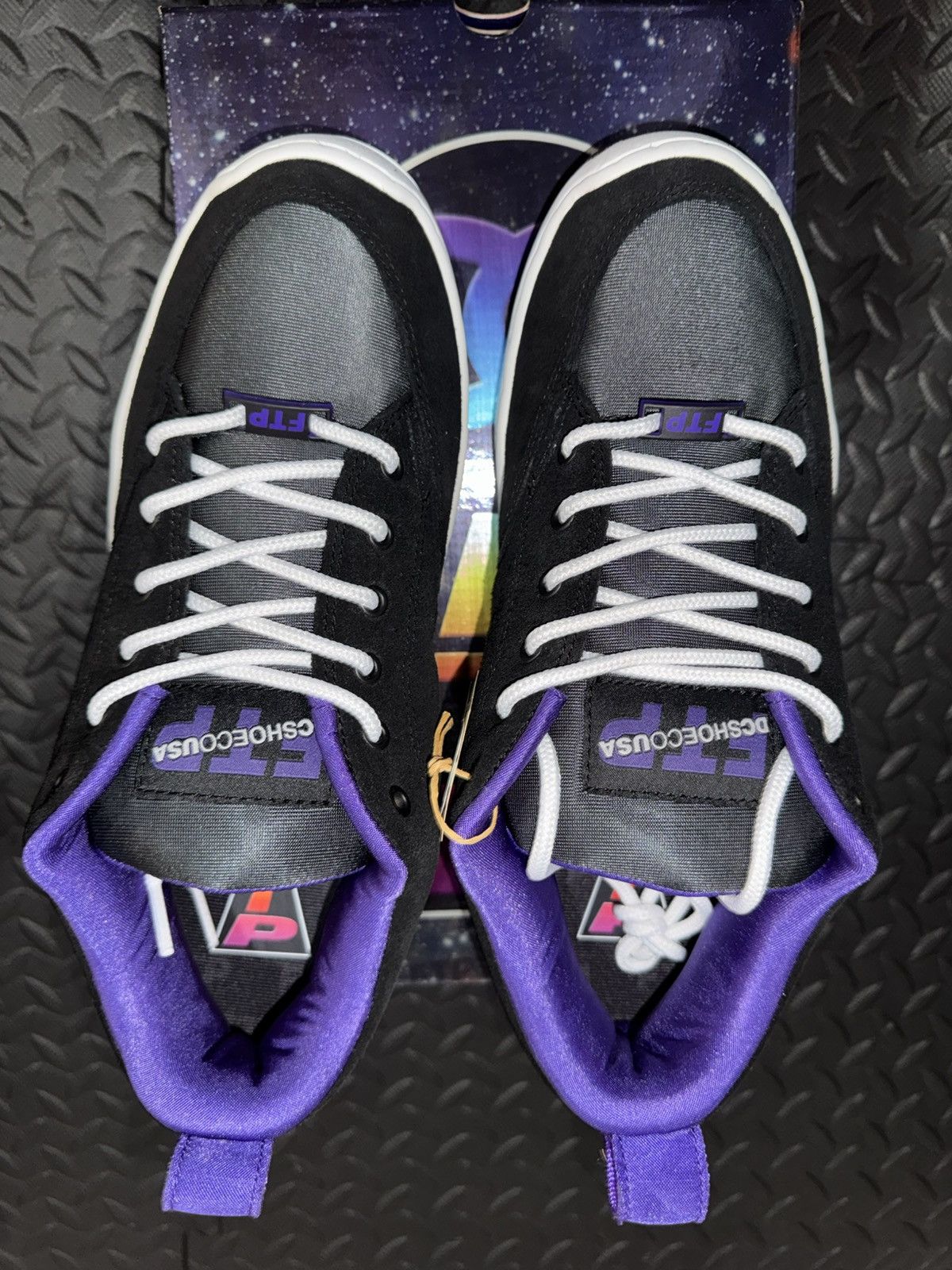 DC × Fuck The Population FTP DC CLOCKER 2 Size US 10.5 / EU 43-44 - 6 Thumbnail