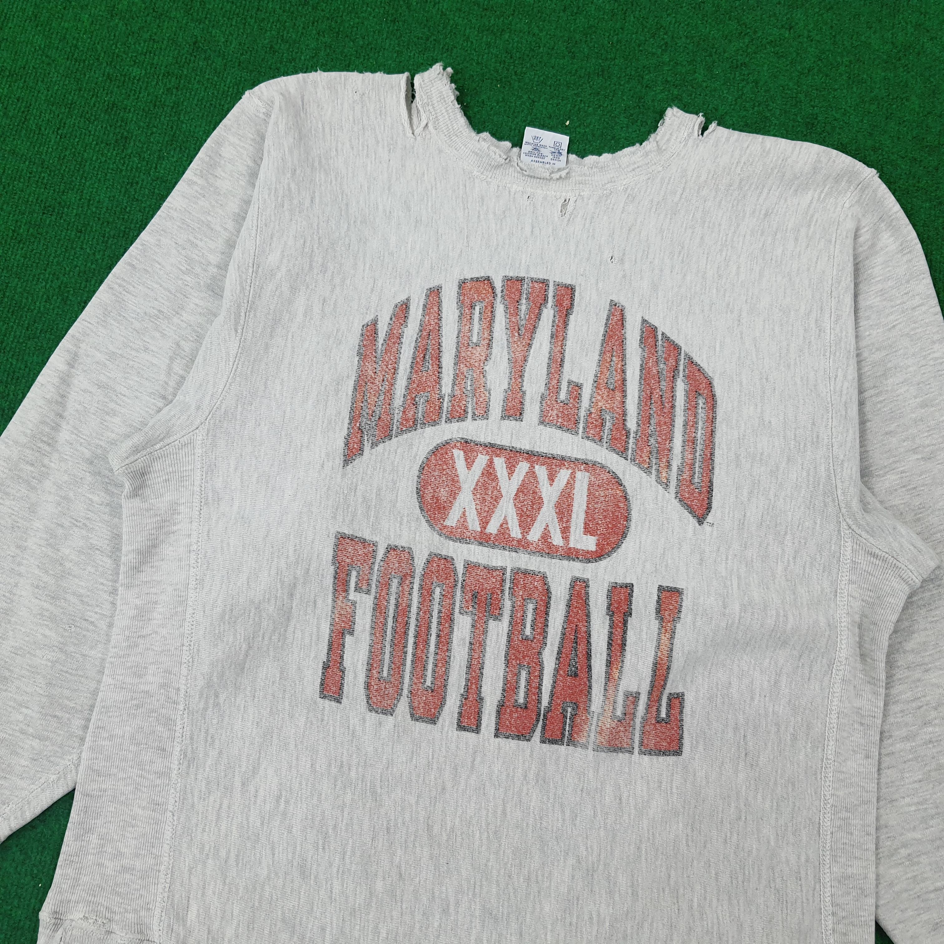 Champion × Vintage Vintage Champion Maryland Football Sports Sweatshirt C215N16 Size US S / EU 44-46 / 1 - 2 Thumbnail
