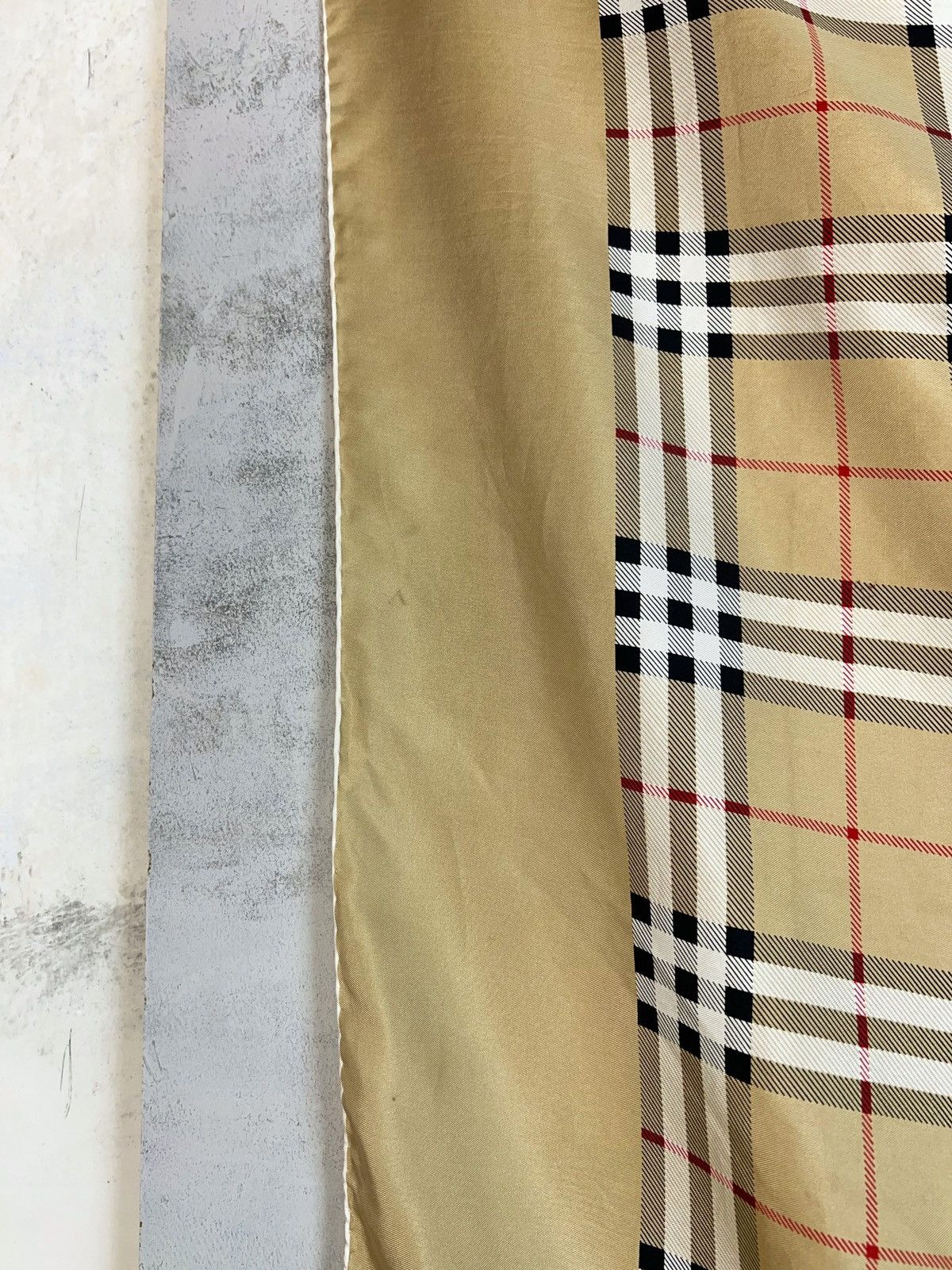 Burberry Vintage Burberry Nova Check Shawl Scarf Size ONE SIZE - 8 Thumbnail