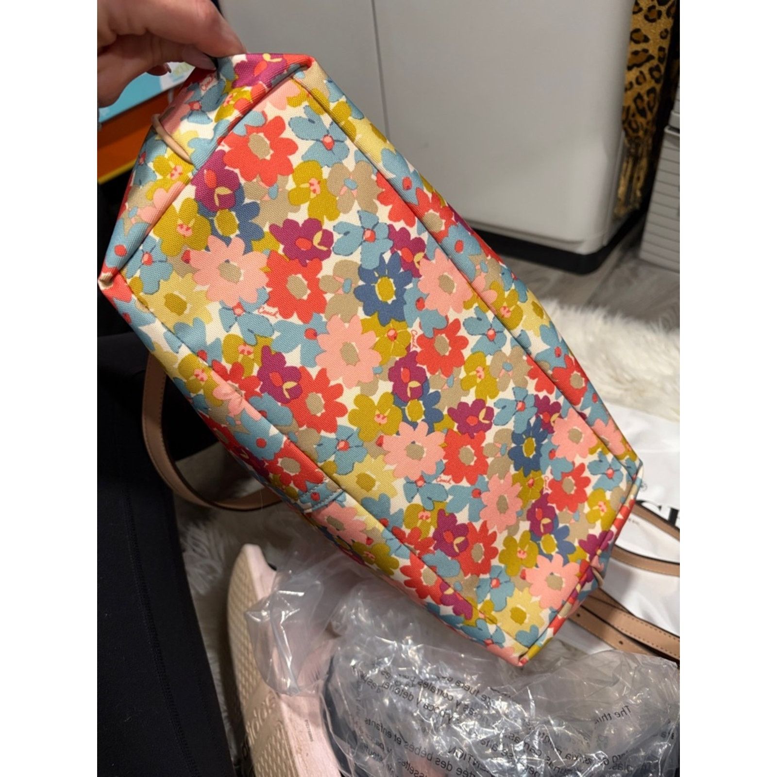 Coach 🌸 RARE VINTAGE Coach Peyton Floral Drawstring Bucket Bag Size ONE SIZE - 9 Thumbnail