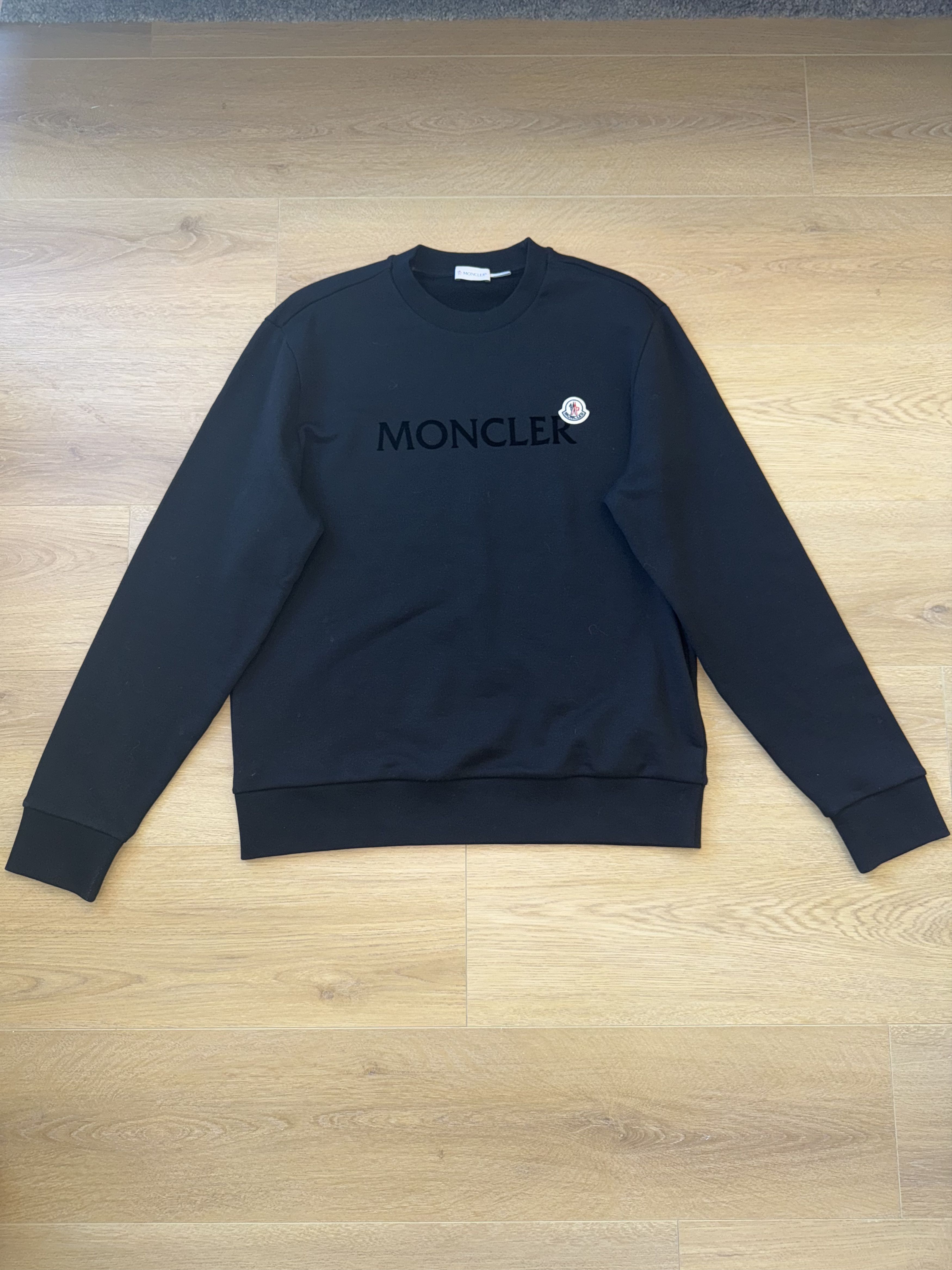 Moncler Moncler Logo Long Sleeve T-shirt Size US XL / EU 56 / 4 - 1 Thumbnail
