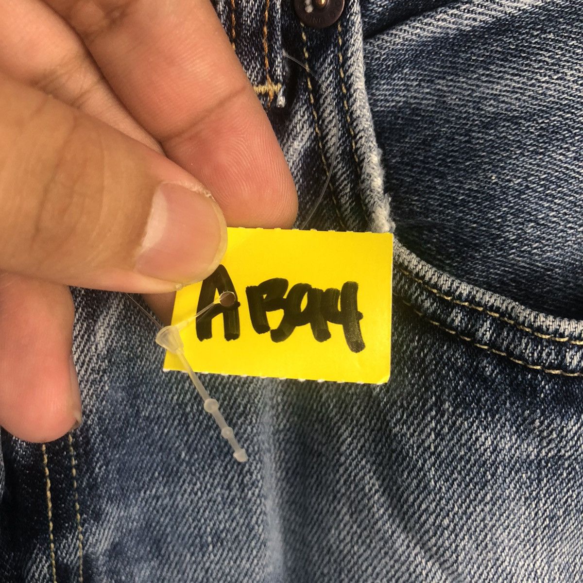 Japanese Brand Uniqlo japan ripped Distressed Denim Pants #A1394 Size US 31 - 16 Thumbnail