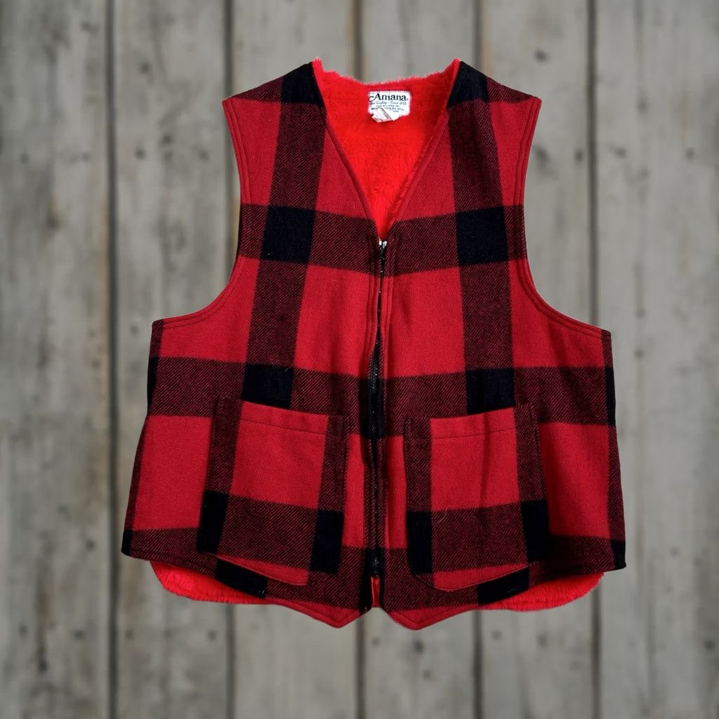 Vintage VINTAGE Amana Woolen Mill Buffalo Plaid Red Hunting Vest Mens Size 44 Wool USA Plaid Vest Size US S / EU 44-46 / 1 - 1 Thumbnail
