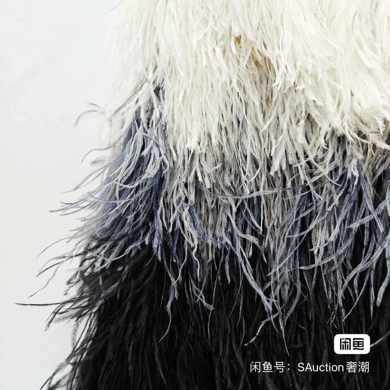 Givenchy Givenchy Size34 Ostrich feather fur in gradient Size US M / EU 48-50 / 2 - 3 Thumbnail