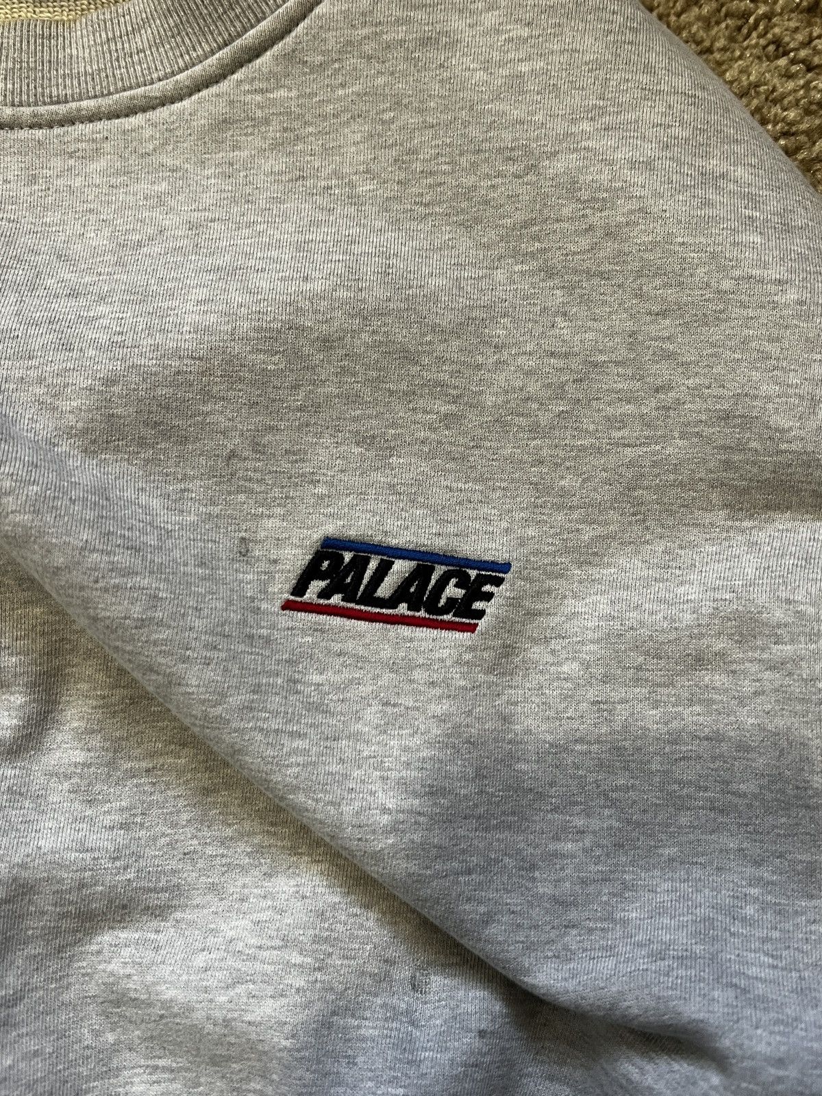 Palace Palace Basically a Crewneck Size US L / EU 52-54 / 3 - 2 Thumbnail