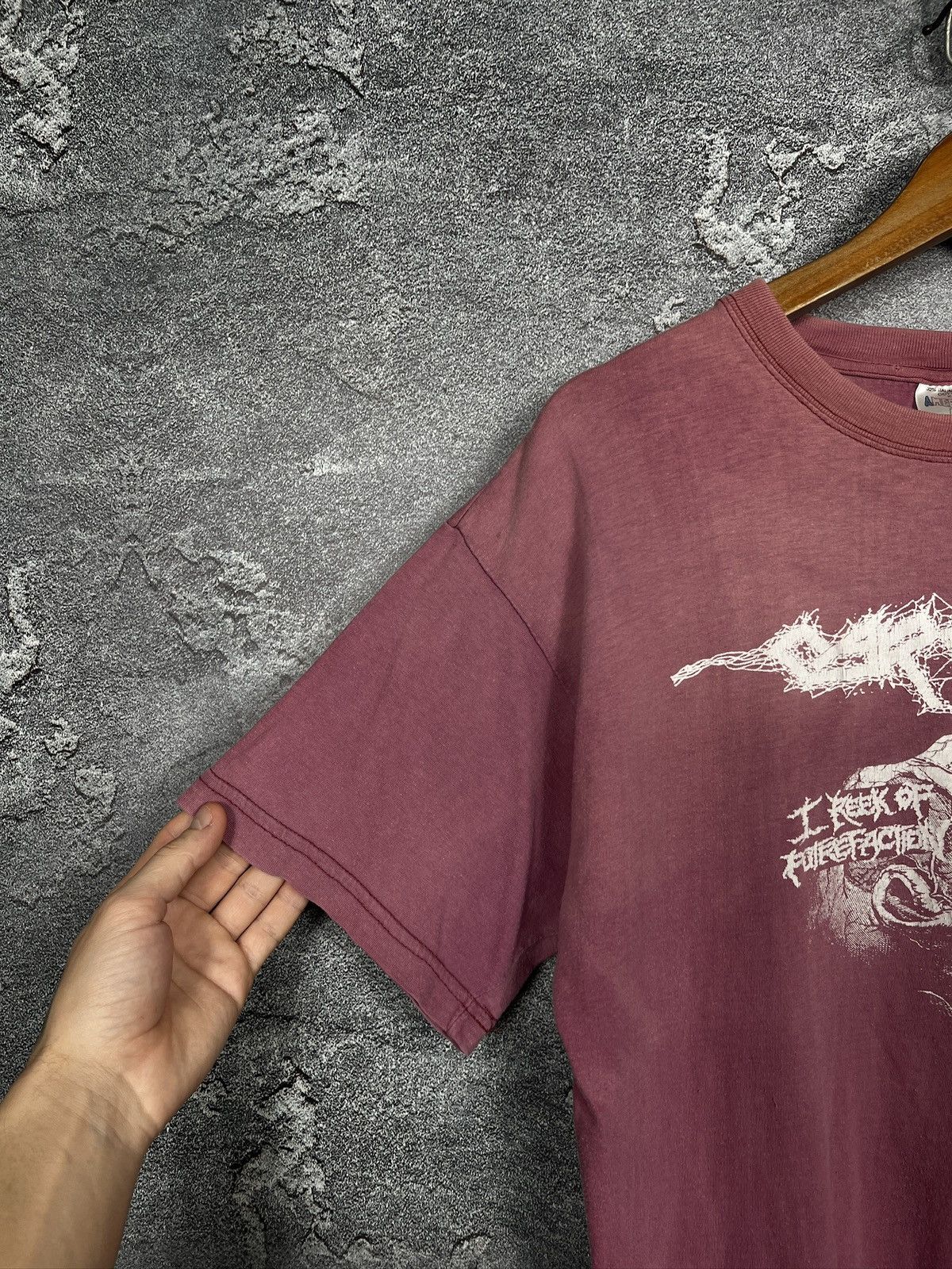 Band Tees Vintage 90s Carcass Reek of Putrefaction Band Rock T-shirt Size US XL / EU 56 / 4 - 3 Thumbnail