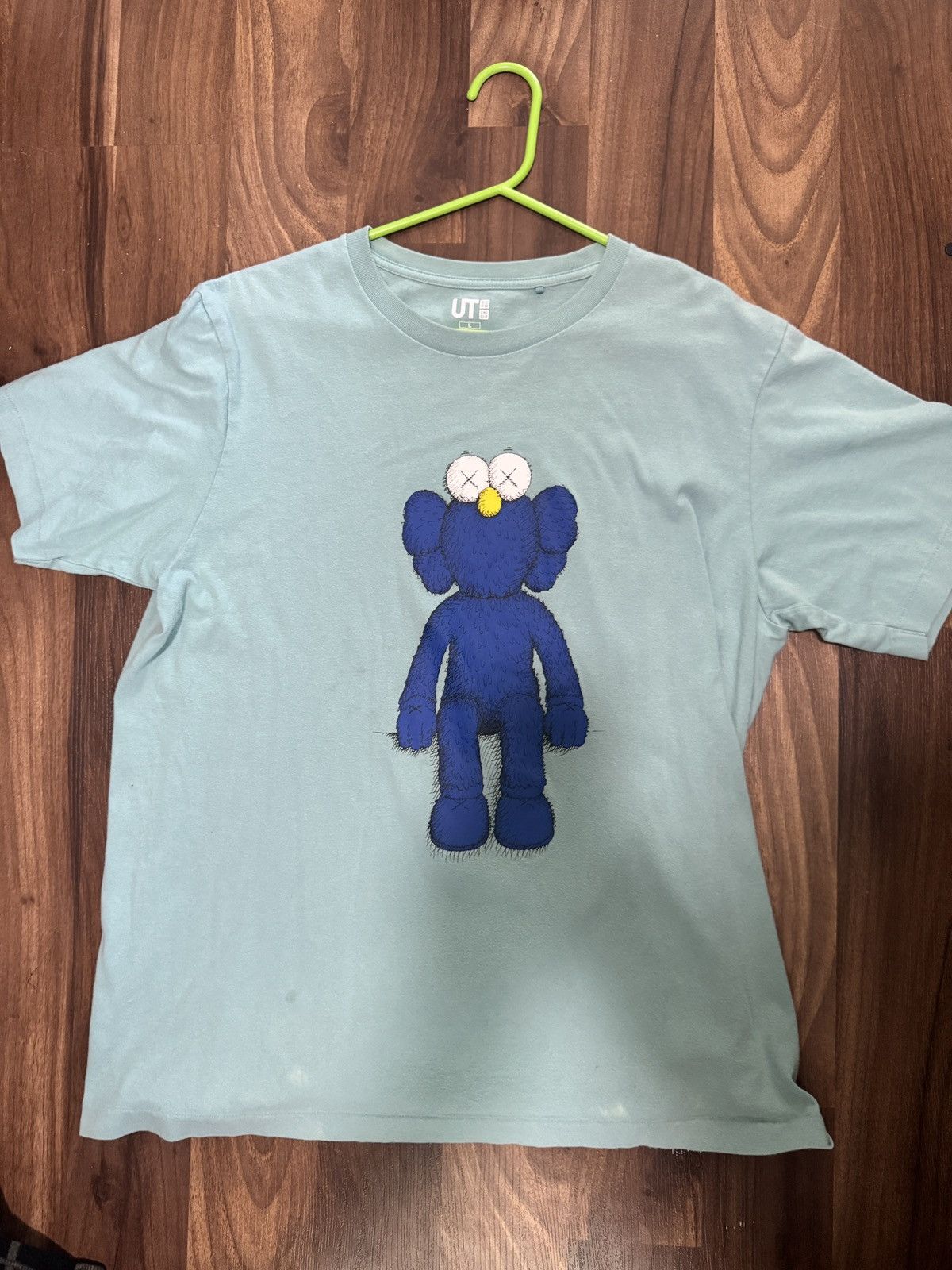 Kaws × Uniqlo Kaws x UNIQLO tshirt Size US L / EU 52-54 / 3 - 1 Preview