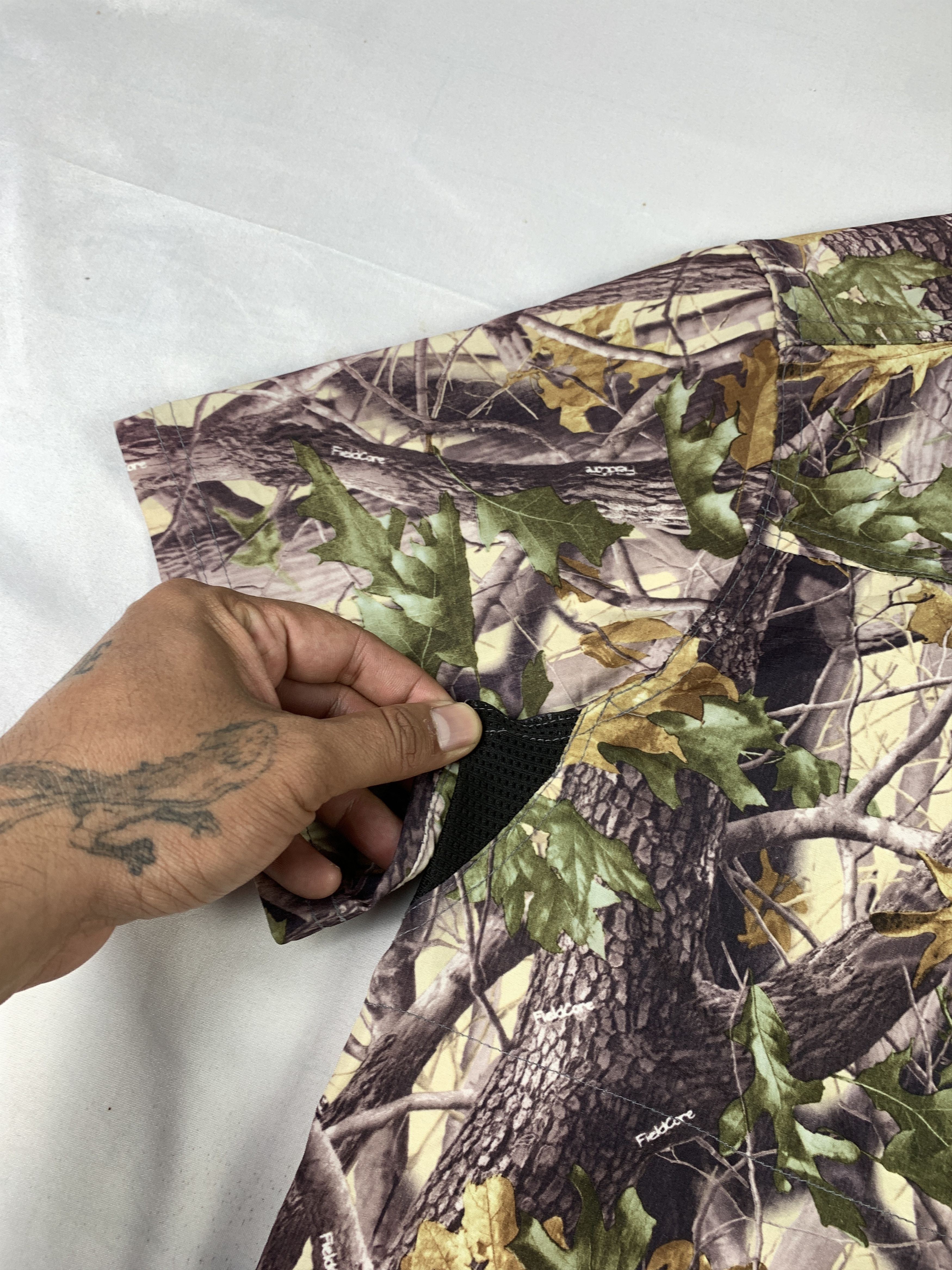 Japanese Brand Fieldcore Hunting Realtree Camo Vent Outdoor Shirt (L) Size US L / EU 52-54 / 3 - 4 Thumbnail