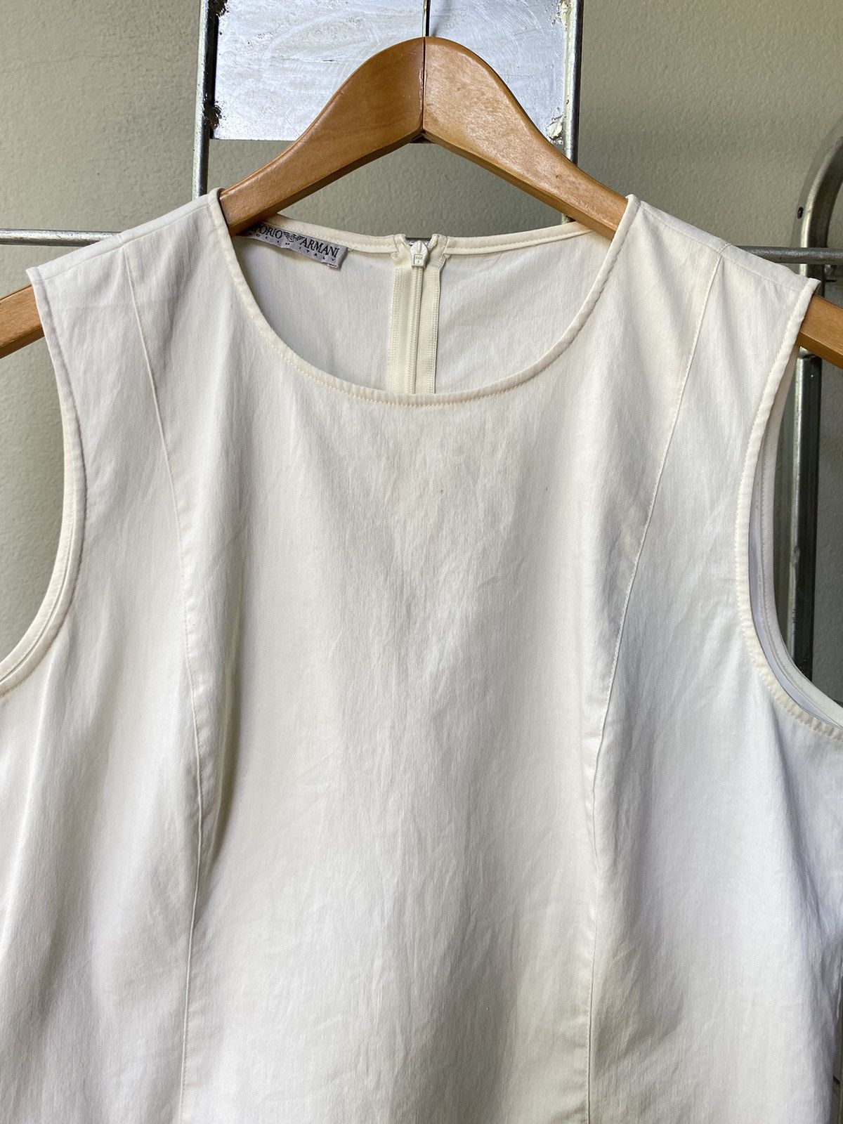 Emporio Armani Emporio Armani sleeveless white blouse Size ONE SIZE - 4 Thumbnail