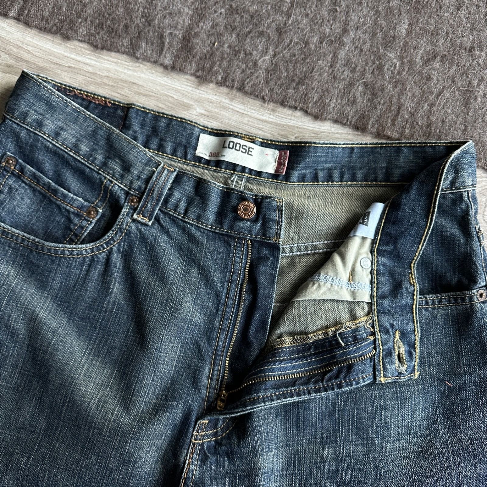 Levi's Levi's 569 Loose Fit Jean Shorts 90s Y2K Denim 9506AC Size US 36 / EU 52 - 4 Thumbnail
