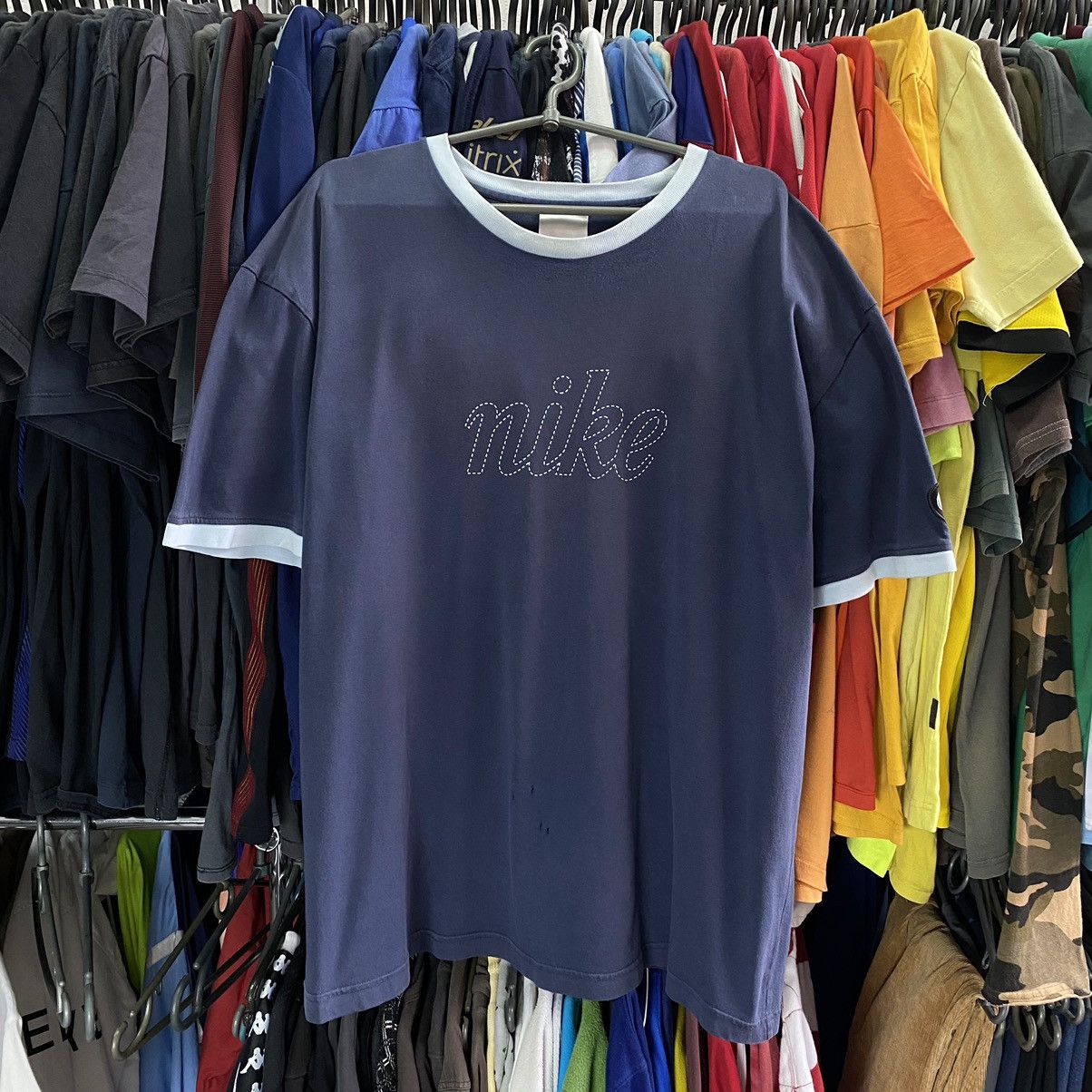 Vintage Vintage Nike Big Centre Logo 90’s Streetwear tee Size US XXL / EU 58 / 5 - 1 Thumbnail