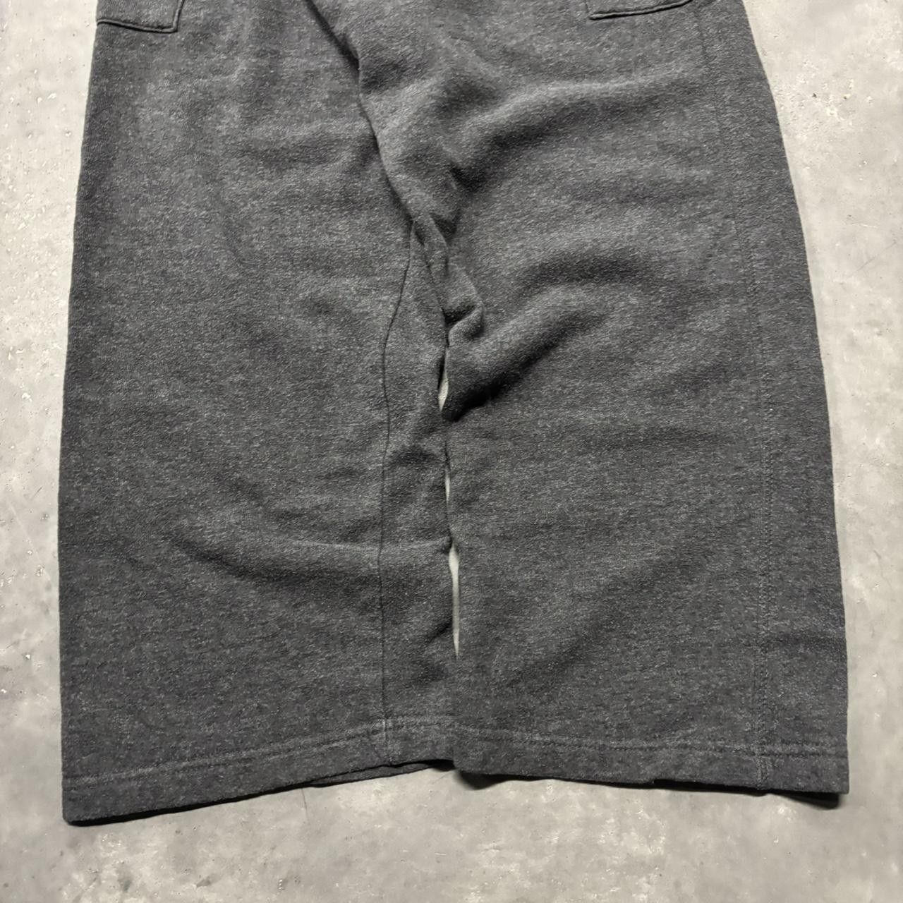 Japanese Brand × Vintage Crazy Vintage Y2K/2000s Baggy Grey Skater Essential Cargo Sweatpants! Size US 30 / EU 46 - 6 Thumbnail