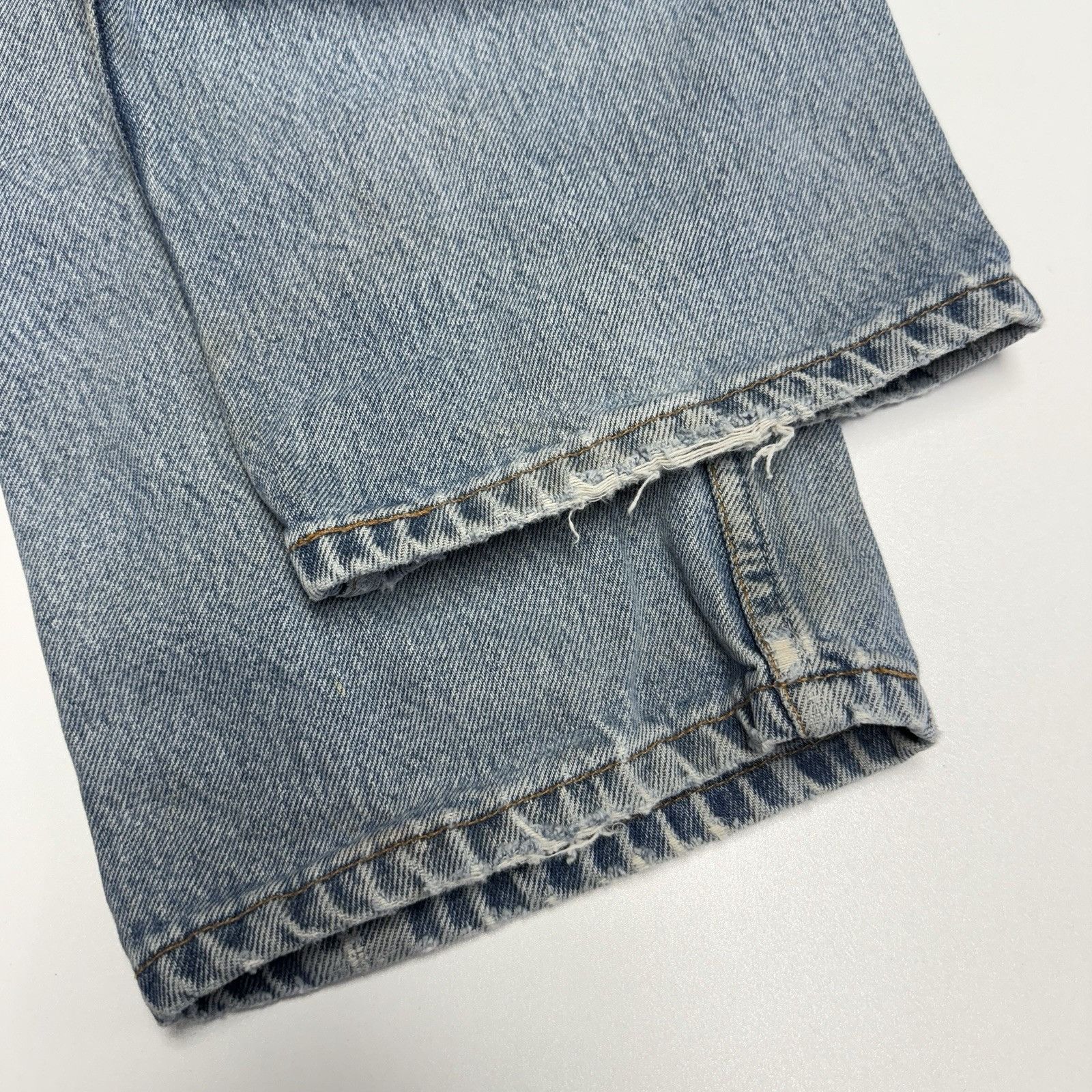 Levi's Vintage Levi’s 501 Jeans Mens 36x30 (34x28.5) Button Fly Den Size US 36 / EU 52 - 12 Thumbnail
