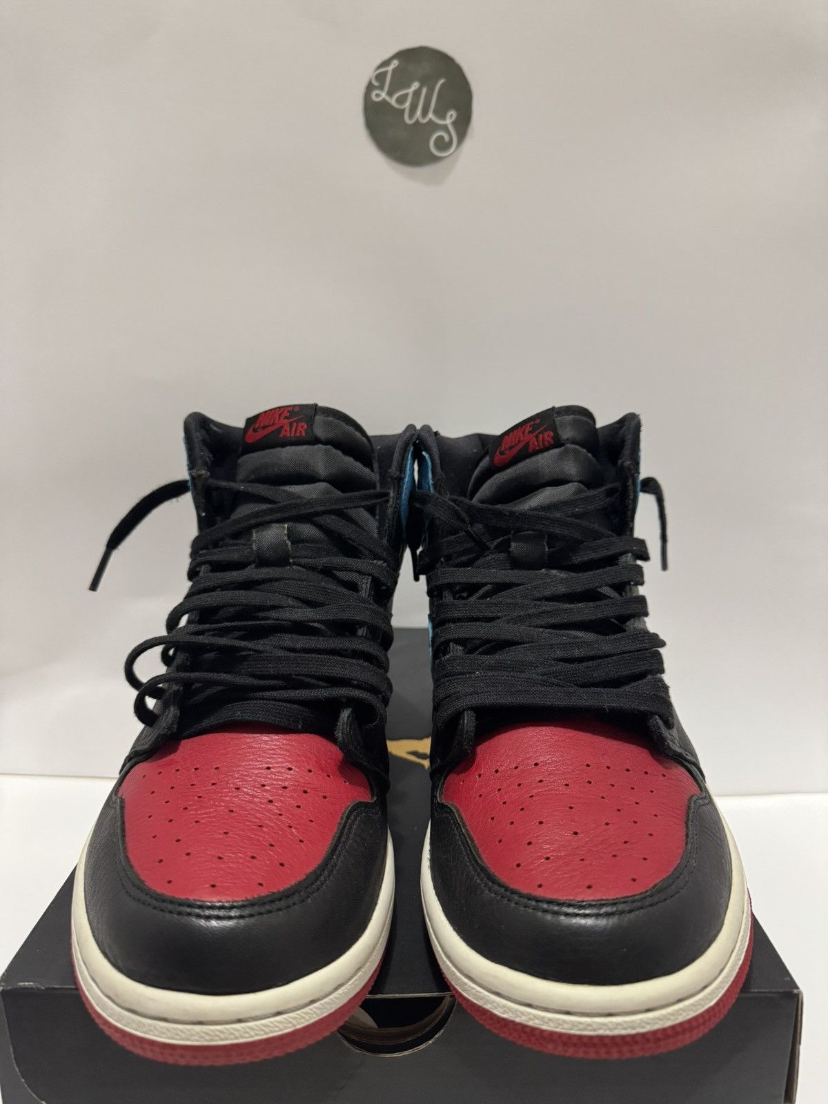 Jordan Brand × Nike Wmns Jordan 1 High ‘NC to Chi’ Size US 10.5 / EU 43-44 - 4 Thumbnail