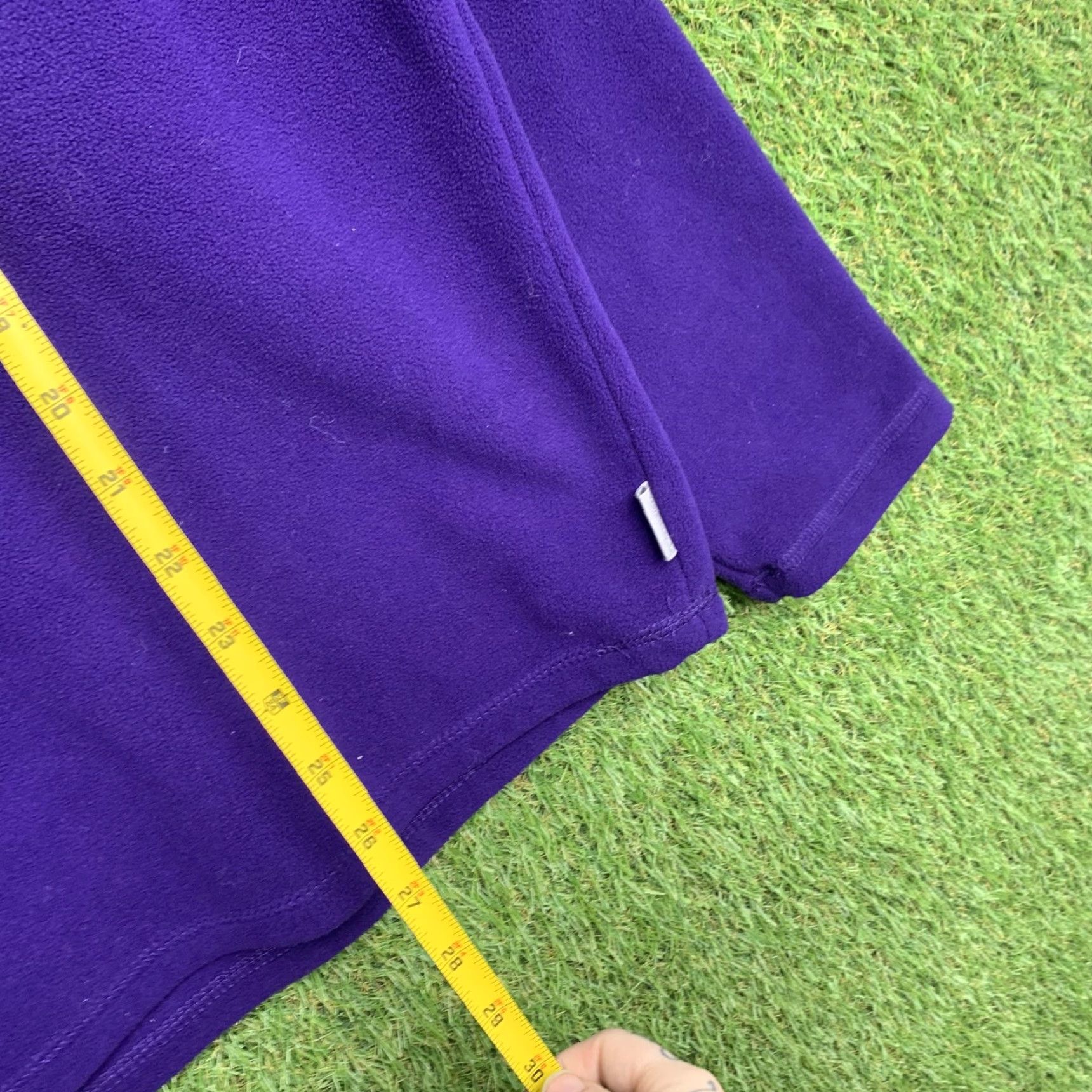 Disney Disney Store Sweatshirt Mens Medium Purple Eeyore Graphic Fleece Pullover Size US M / EU 48-50 / 2 - 5 Thumbnail