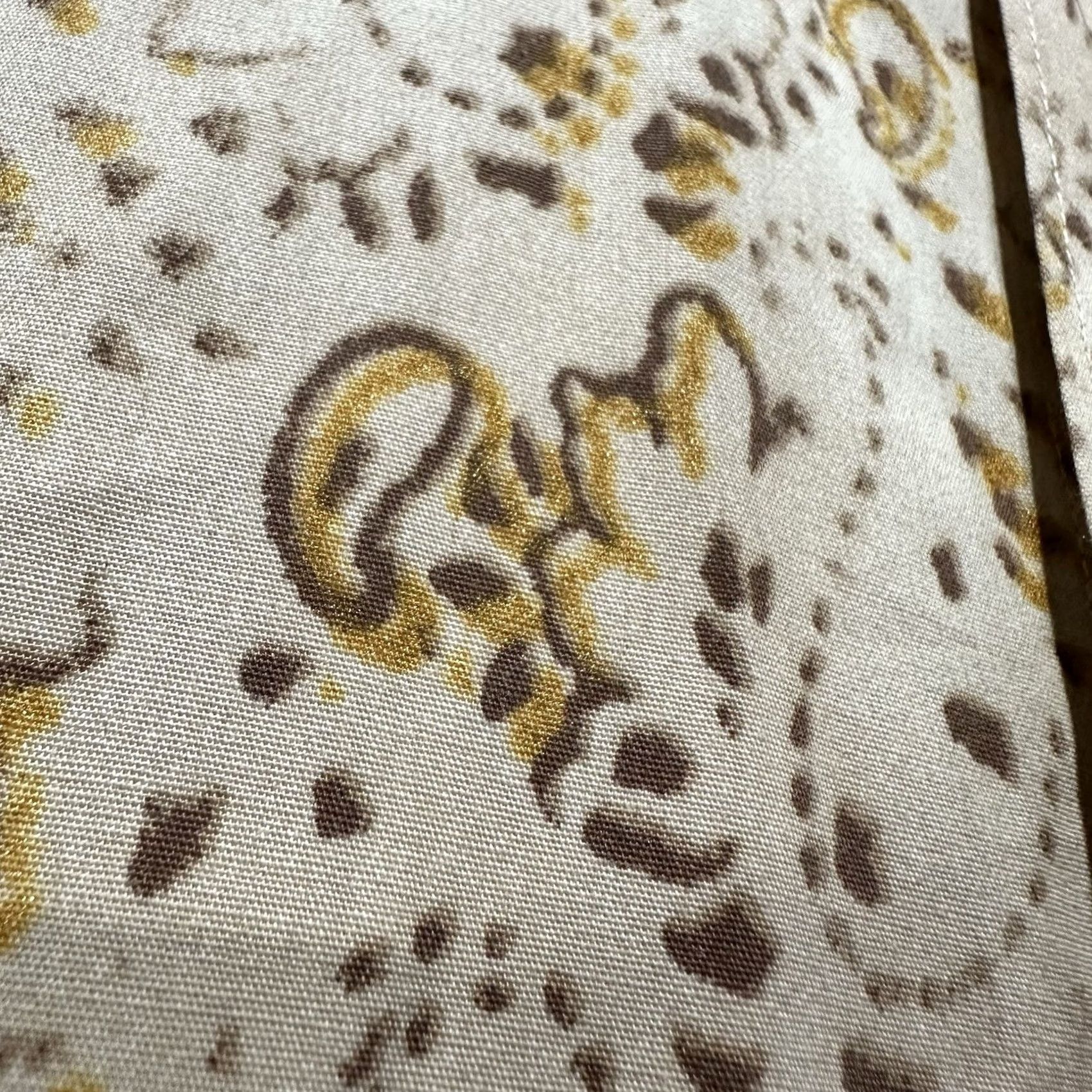 Vintage Hugo Boss Shirt Mens Large Ivory/Gold Paisley Geometric Button Up Long Sleeve Size US L / EU 52-54 / 3 - 7 Thumbnail