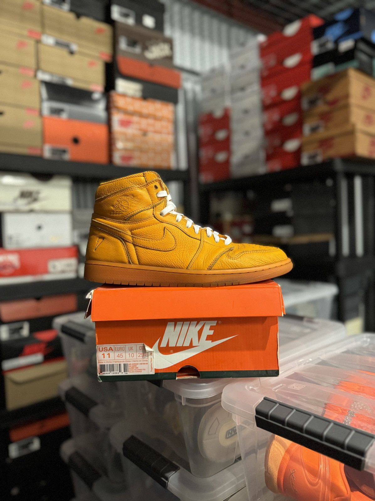 Jordan Brand Jordan 1 Retro High OG Gatorade Orange Size 11 Size US 11 / EU 44 - 1 Thumbnail