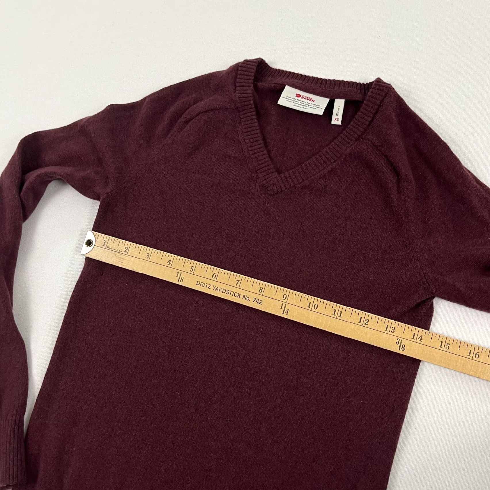 Vintage Fjallraven Sormland Sweater Womens XS Maroon Red Wool Lightweight Hiking Jumper Size XS / US 0-2 / IT 36-38 - 7 Thumbnail