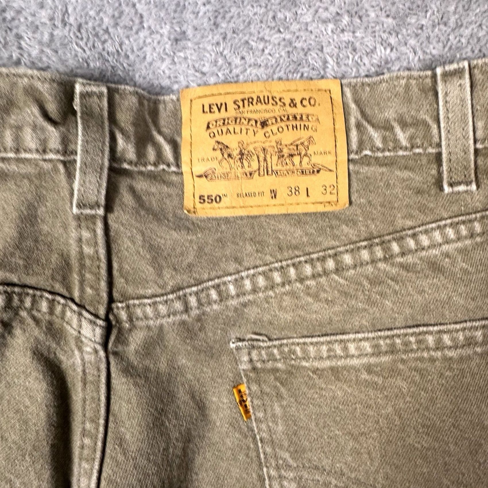 Levi's Vintage Levi'S 550 Orange Tab Jeans Mens 36x32 USA Made 1997 Olive Green - Relaxed Fit 5 Pocket Size US 36 / EU 52 - 2 Thumbnail