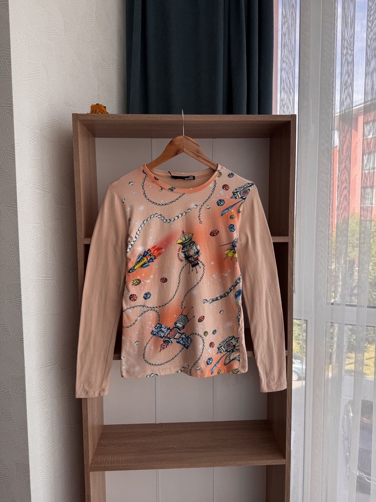 Love Moschino × Moschino × Vintage Vintage Love Moschino Luxury Space Galaxy LongSleeve Size M / US 6-8 / IT 42-44 - 1 Thumbnail