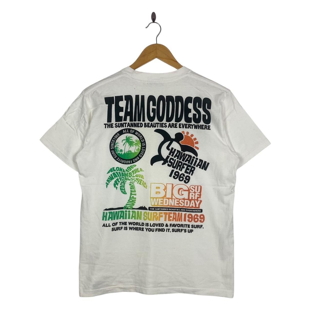 Vintage Vintage TEAM GODDESS HAWAII Surfer Team Tee Size L / US 10 / IT 46 - 1 Thumbnail